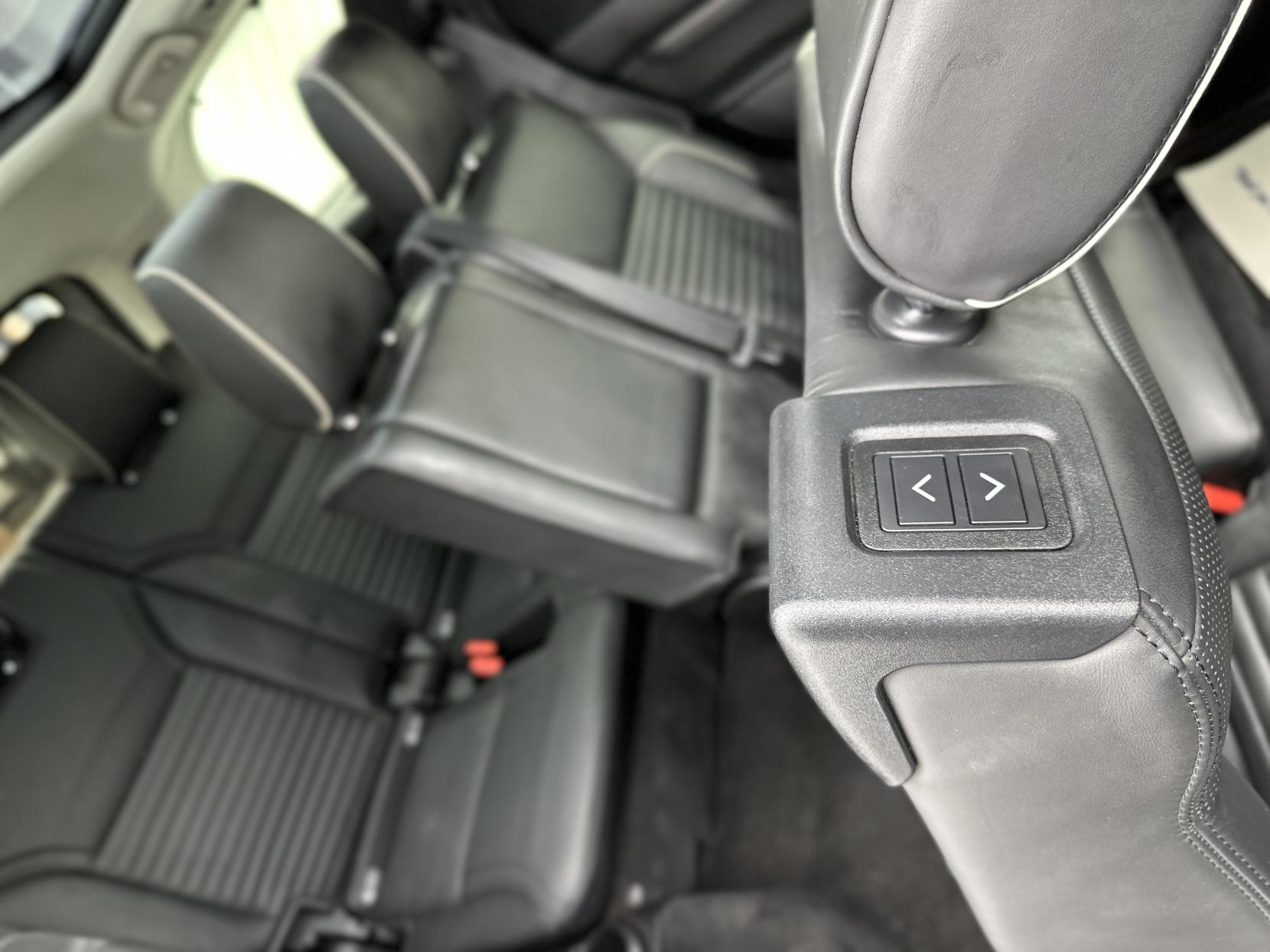 Land Rover Discovery 2.0 SD4 HSE Luxury SUV 5dr Diesel Auto 4WD Euro 6 (s/s) (240 ps)