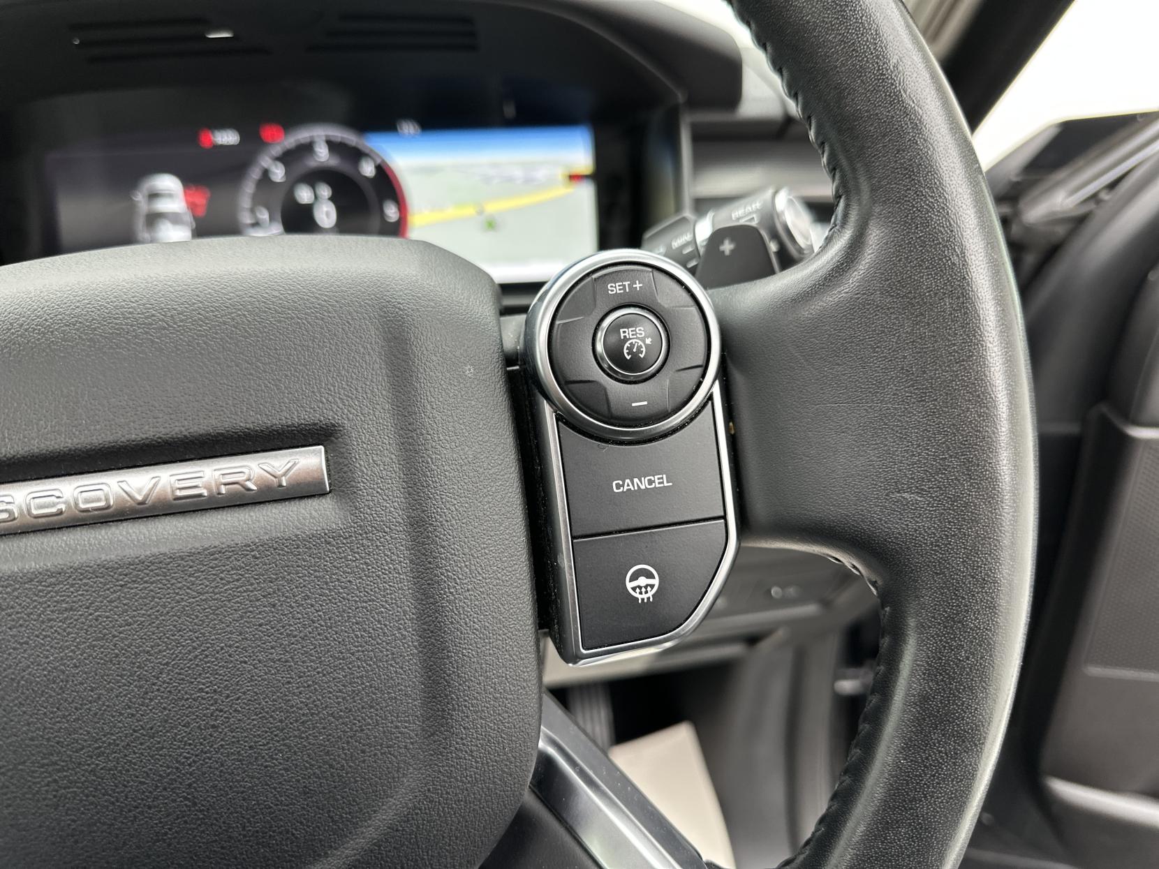 Land Rover Discovery 2.0 SD4 HSE Luxury SUV 5dr Diesel Auto 4WD Euro 6 (s/s) (240 ps)