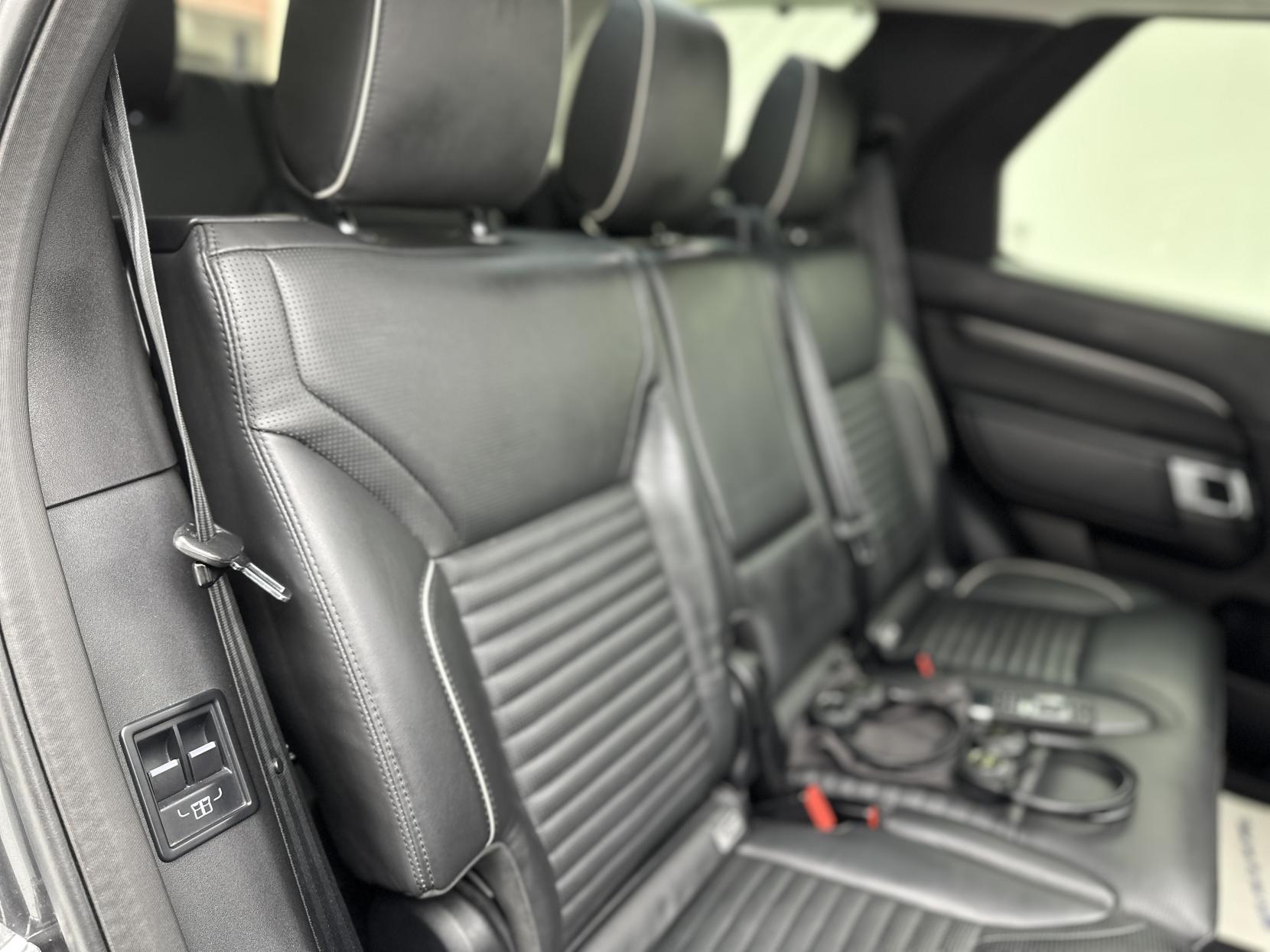 Land Rover Discovery 2.0 SD4 HSE Luxury SUV 5dr Diesel Auto 4WD Euro 6 (s/s) (240 ps)