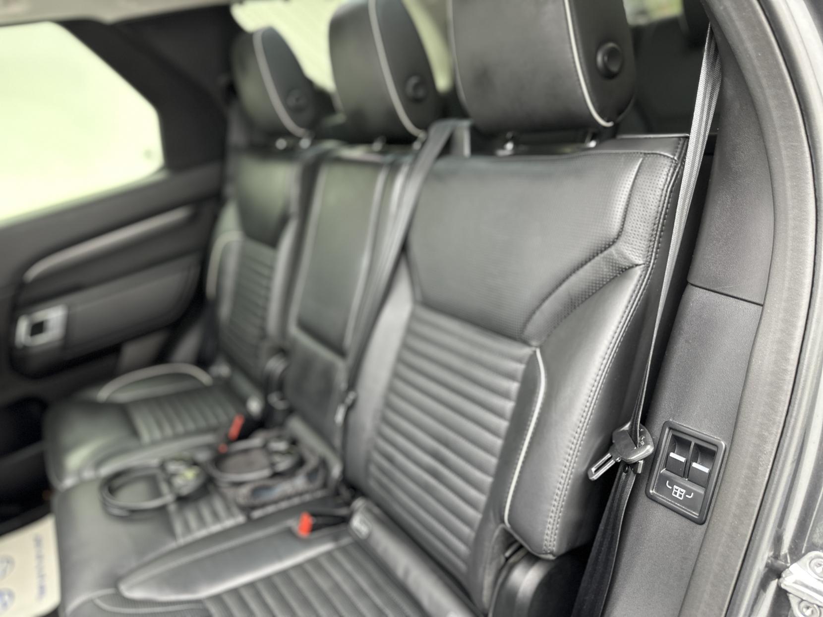 Land Rover Discovery 2.0 SD4 HSE Luxury SUV 5dr Diesel Auto 4WD Euro 6 (s/s) (240 ps)