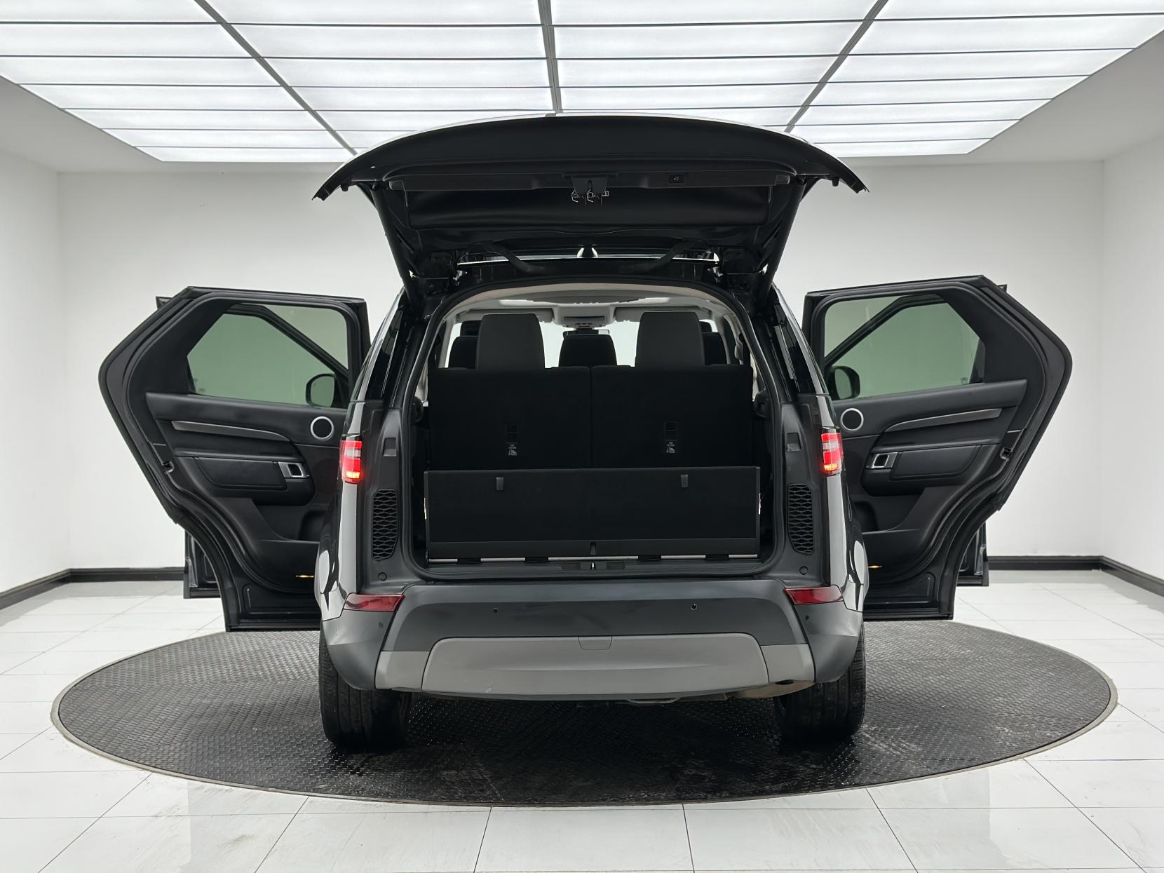 Land Rover Discovery 2.0 SD4 HSE Luxury SUV 5dr Diesel Auto 4WD Euro 6 (s/s) (240 ps)