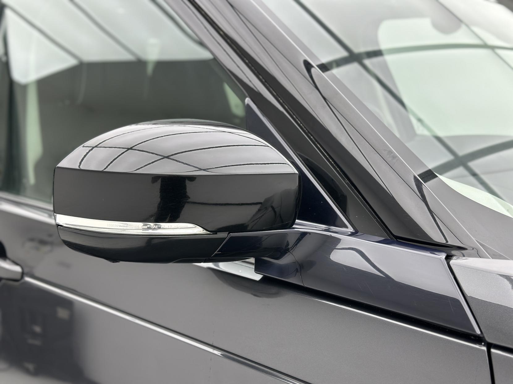 Land Rover Discovery 2.0 SD4 HSE Luxury SUV 5dr Diesel Auto 4WD Euro 6 (s/s) (240 ps)