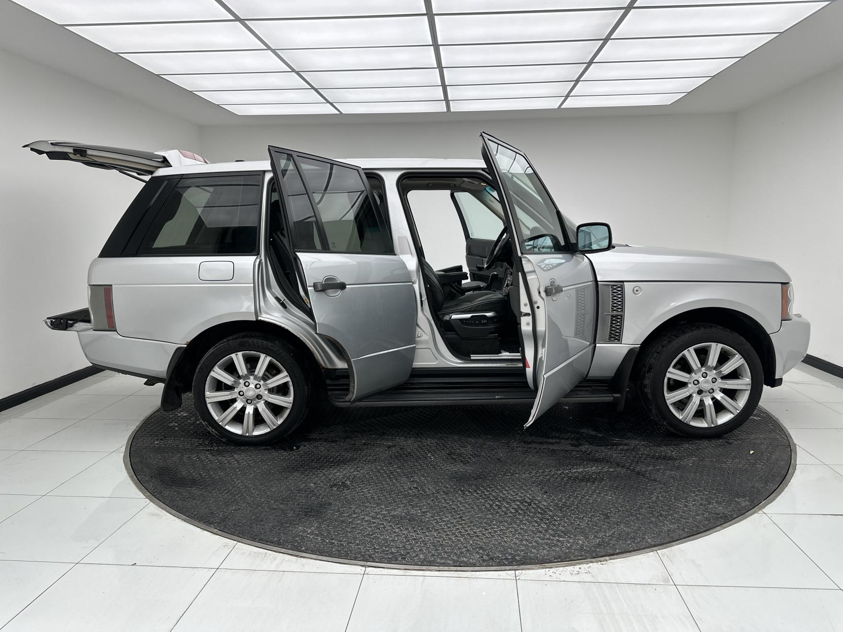 Land Rover Range Rover 3.6 TD V8 Vogue SUV 5dr Diesel Automatic (299 g/km, 272 bhp)