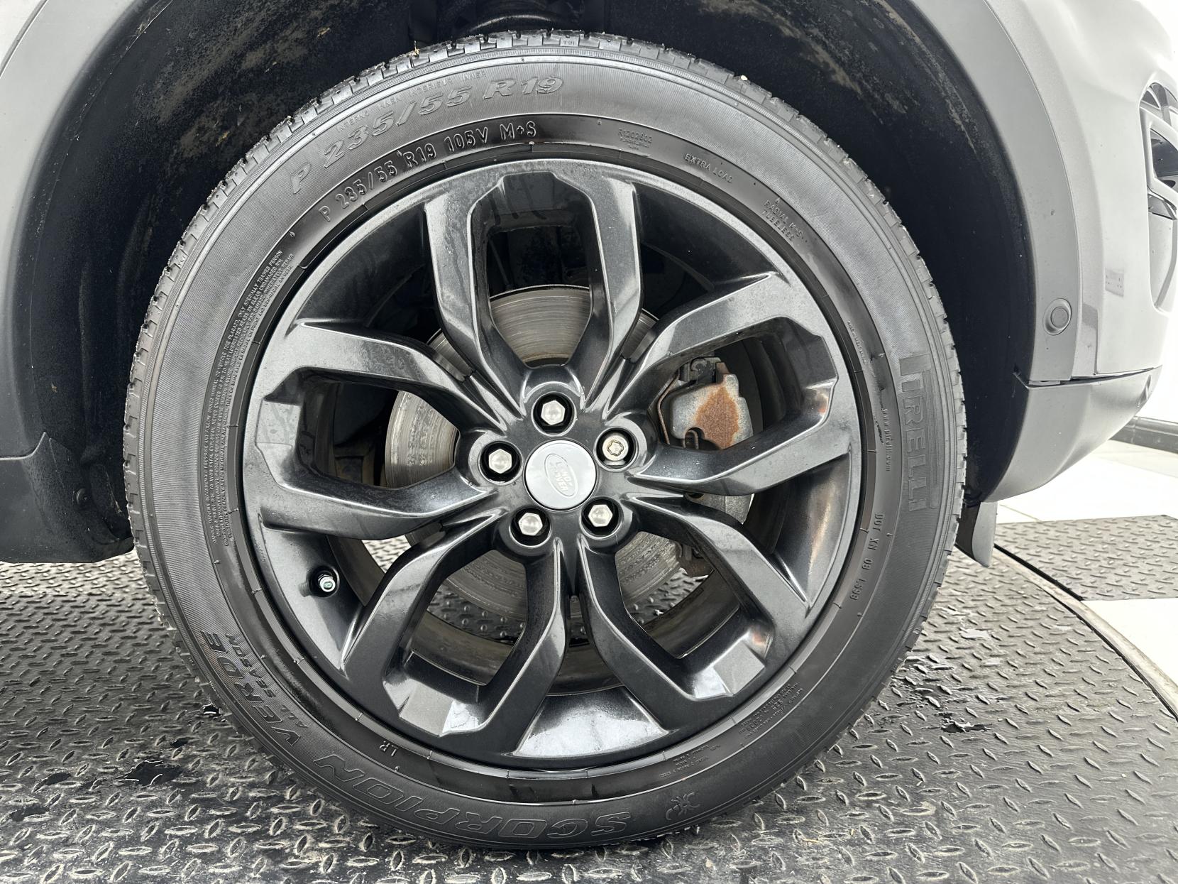 Land Rover Discovery Sport 2.0 TD4 HSE SUV 5dr Diesel Auto 4WD Euro 6 (s/s) (180 ps)