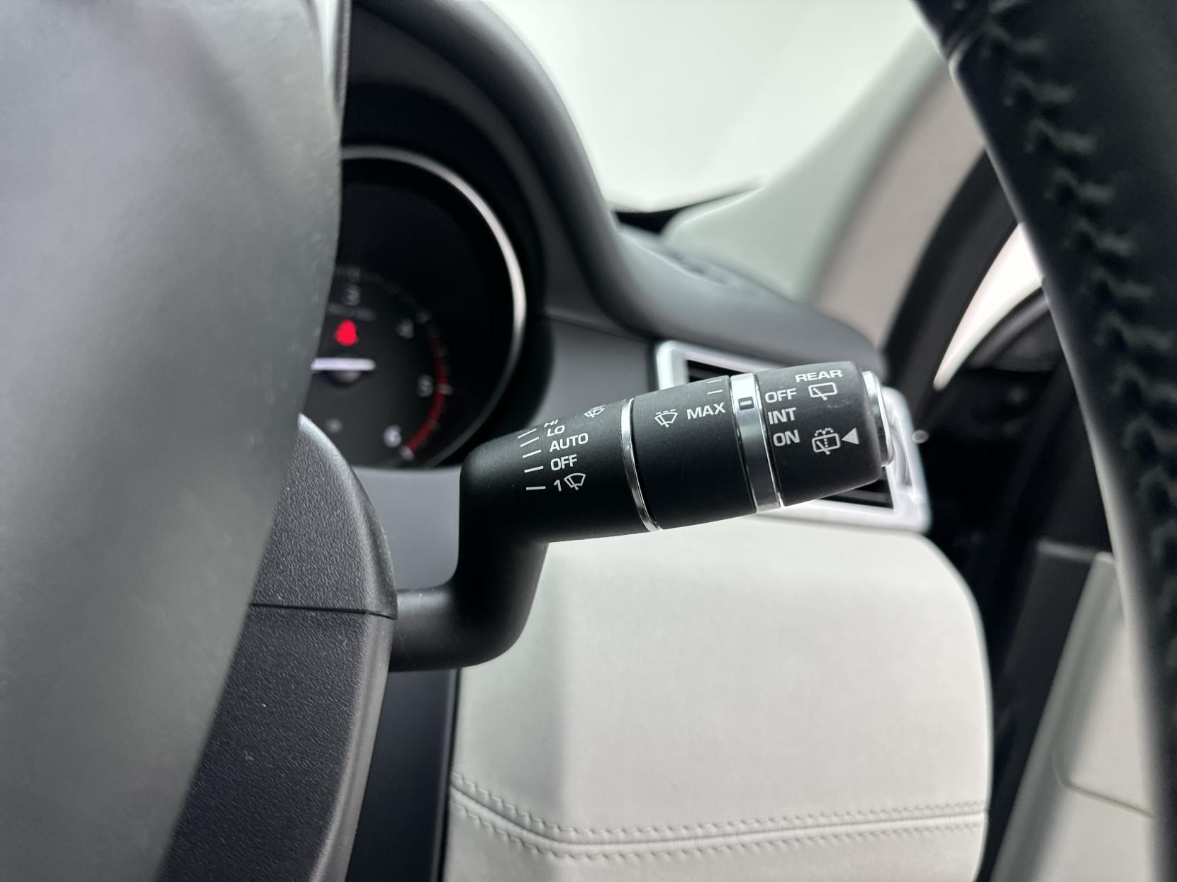 Land Rover Discovery Sport 2.0 TD4 HSE SUV 5dr Diesel Auto 4WD Euro 6 (s/s) (180 ps)
