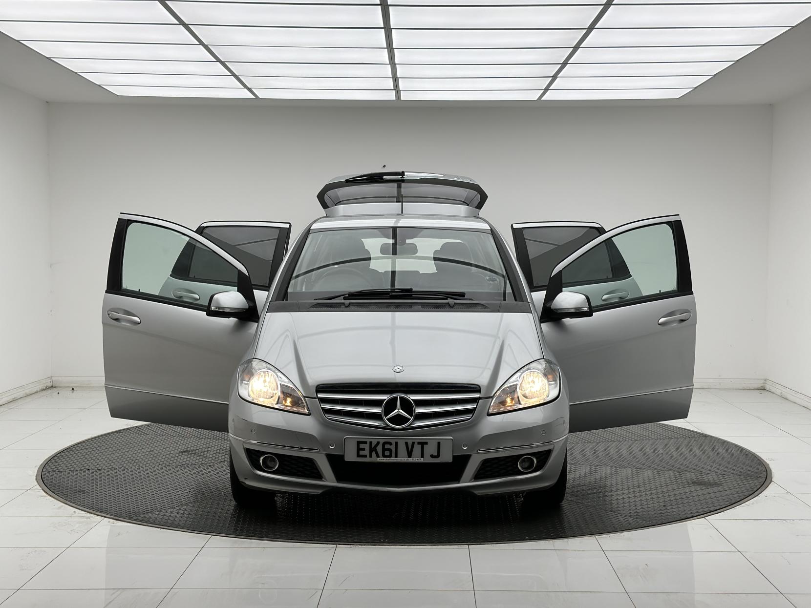 Mercedes-Benz A Class 1.7 A180 Avantgarde SE Hatchback 5dr Petrol CVT (166 g/km, 116 bhp)