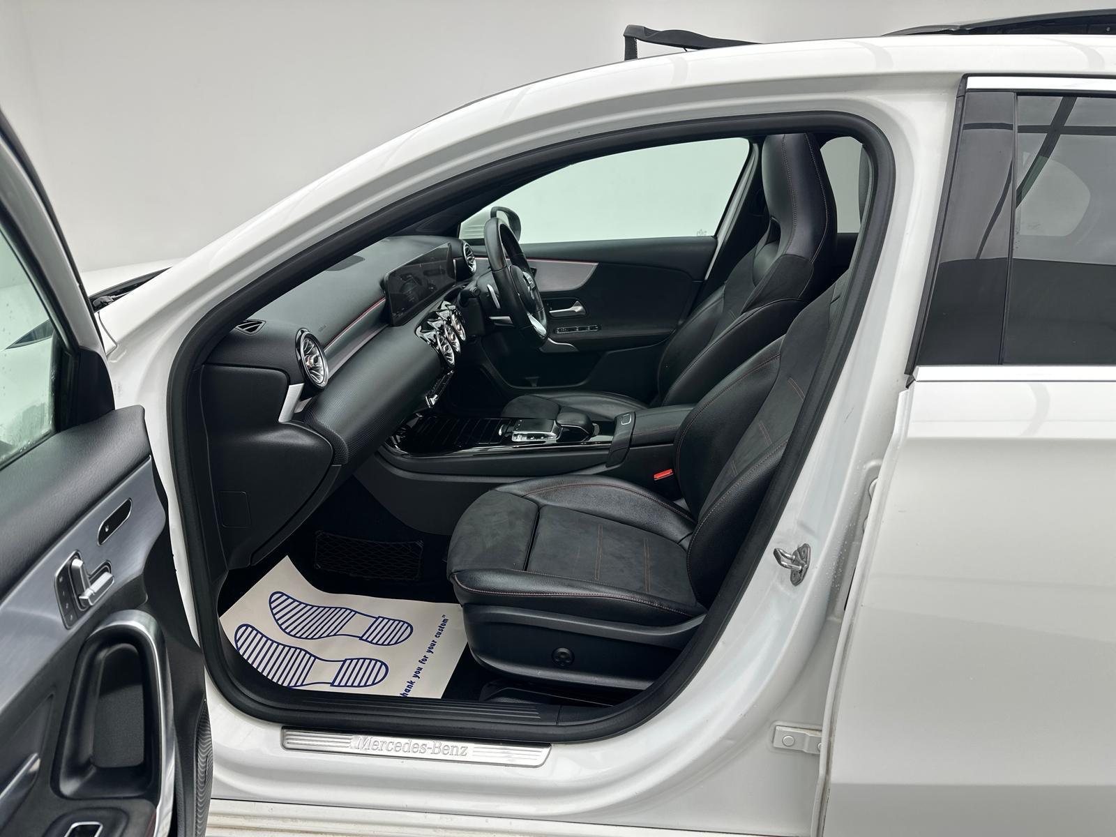 Mercedes-Benz A Class 2.0 A200d AMG Line (Premium Plus) Hatchback 5dr Diesel 8G-DCT Euro 6 (s/s) (150 ps)