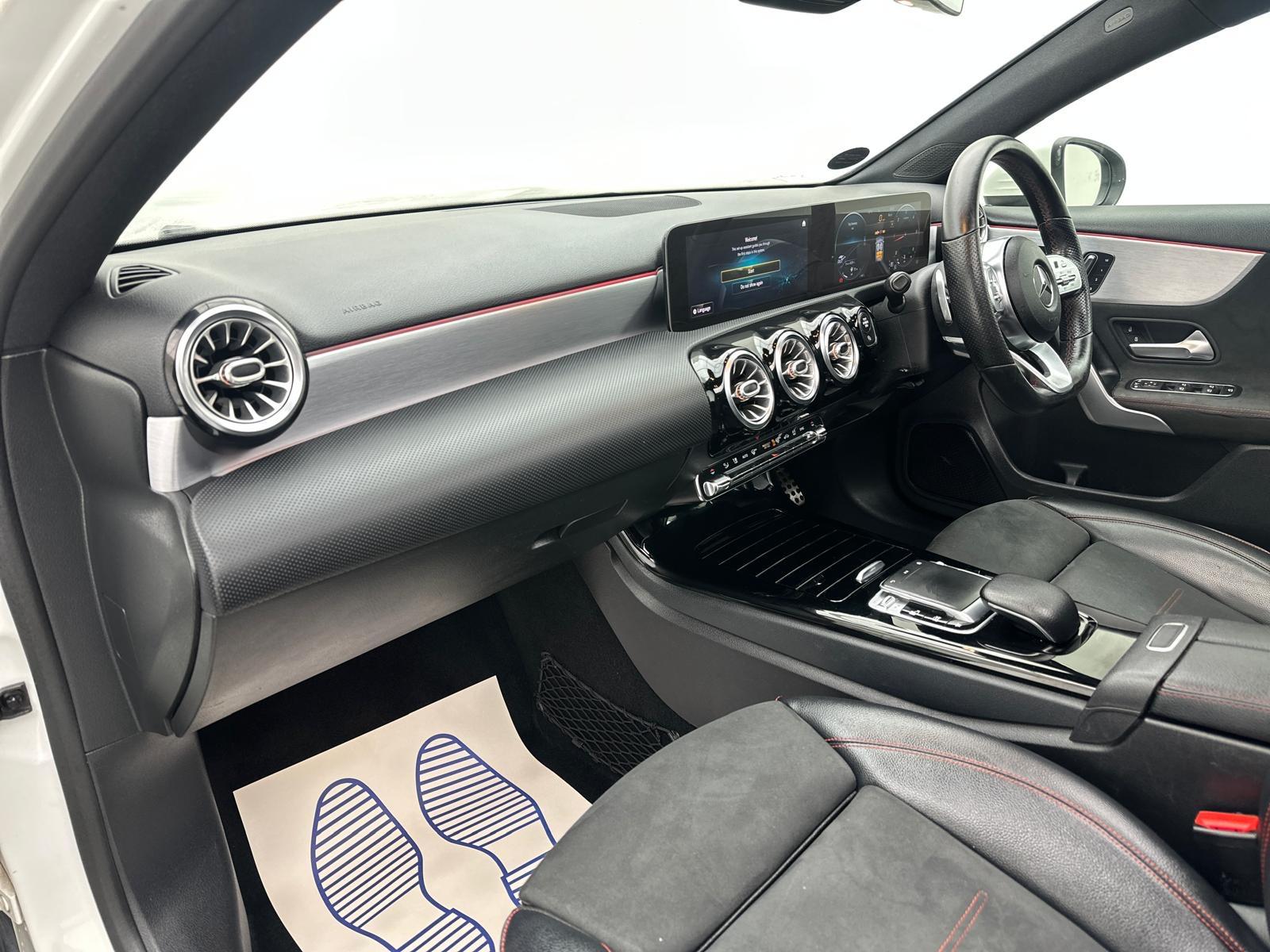 Mercedes-Benz A Class 2.0 A200d AMG Line (Premium Plus) Hatchback 5dr Diesel 8G-DCT Euro 6 (s/s) (150 ps)