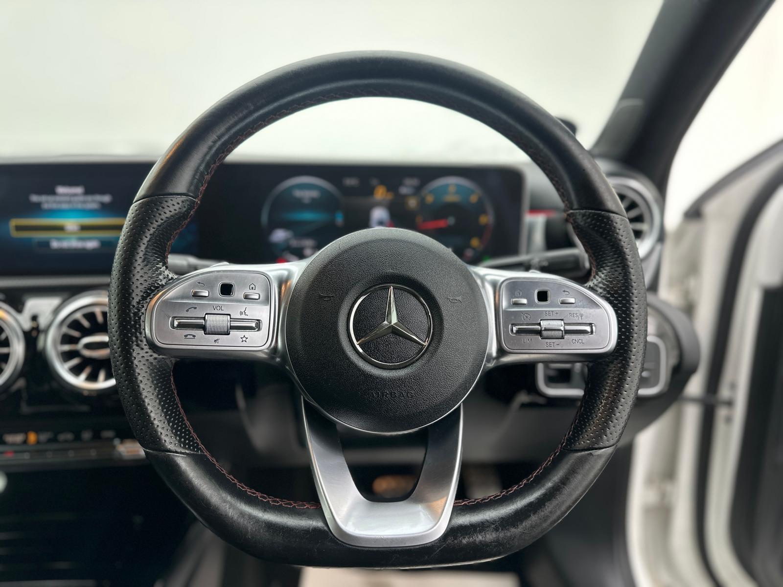 Mercedes-Benz A Class 2.0 A200d AMG Line (Premium Plus) Hatchback 5dr Diesel 8G-DCT Euro 6 (s/s) (150 ps)