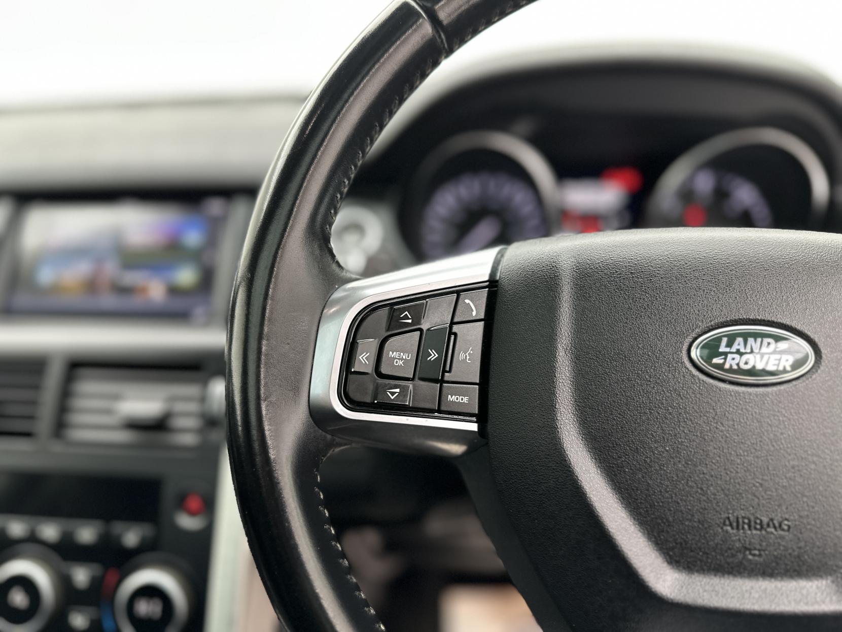 Land Rover Discovery Sport 2.0 TD4 HSE Black SUV 5dr Diesel Auto 4WD Euro 6 (s/s) (180 ps)