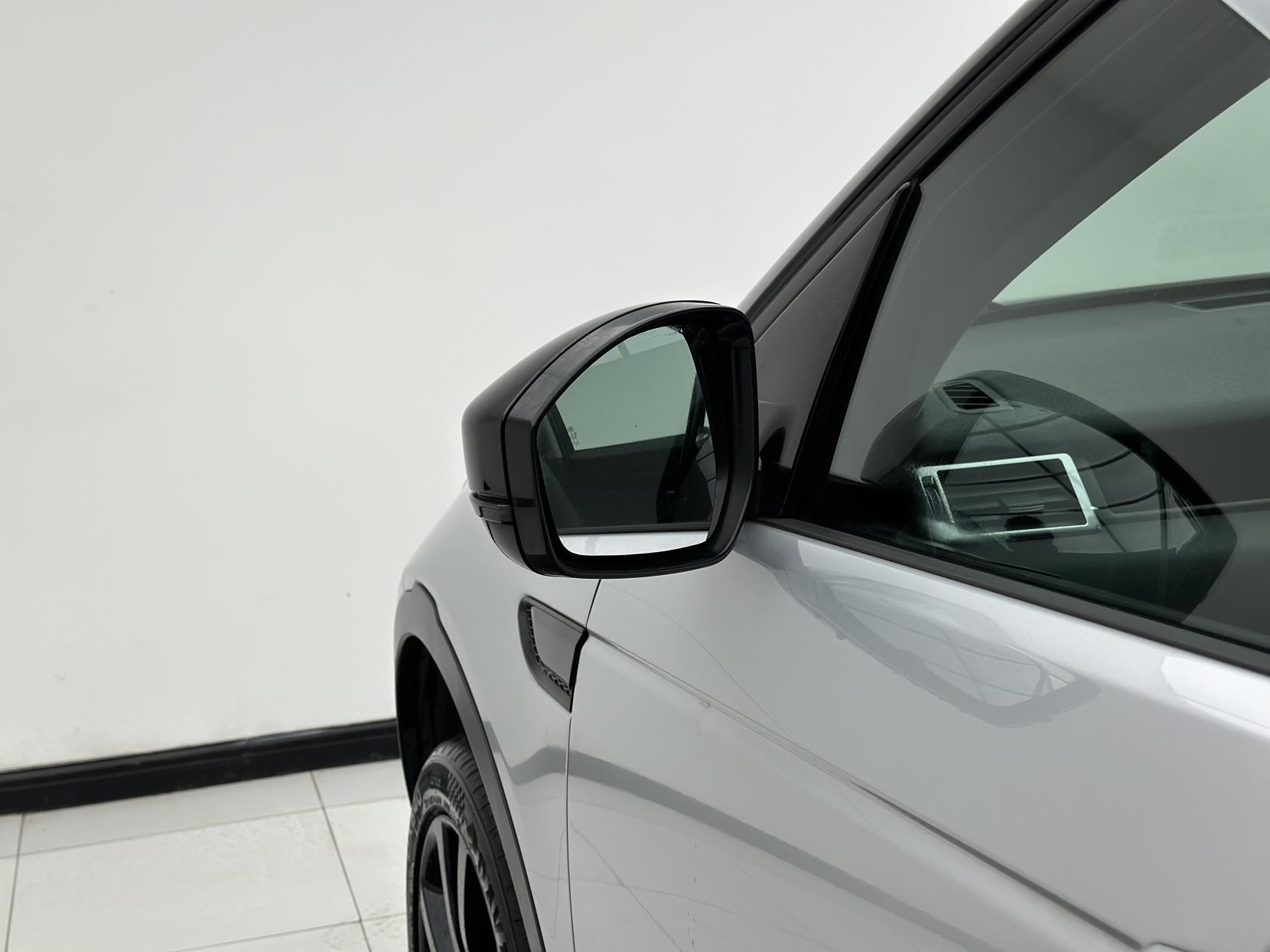 Land Rover Discovery Sport 2.0 TD4 HSE Black SUV 5dr Diesel Auto 4WD Euro 6 (s/s) (180 ps)