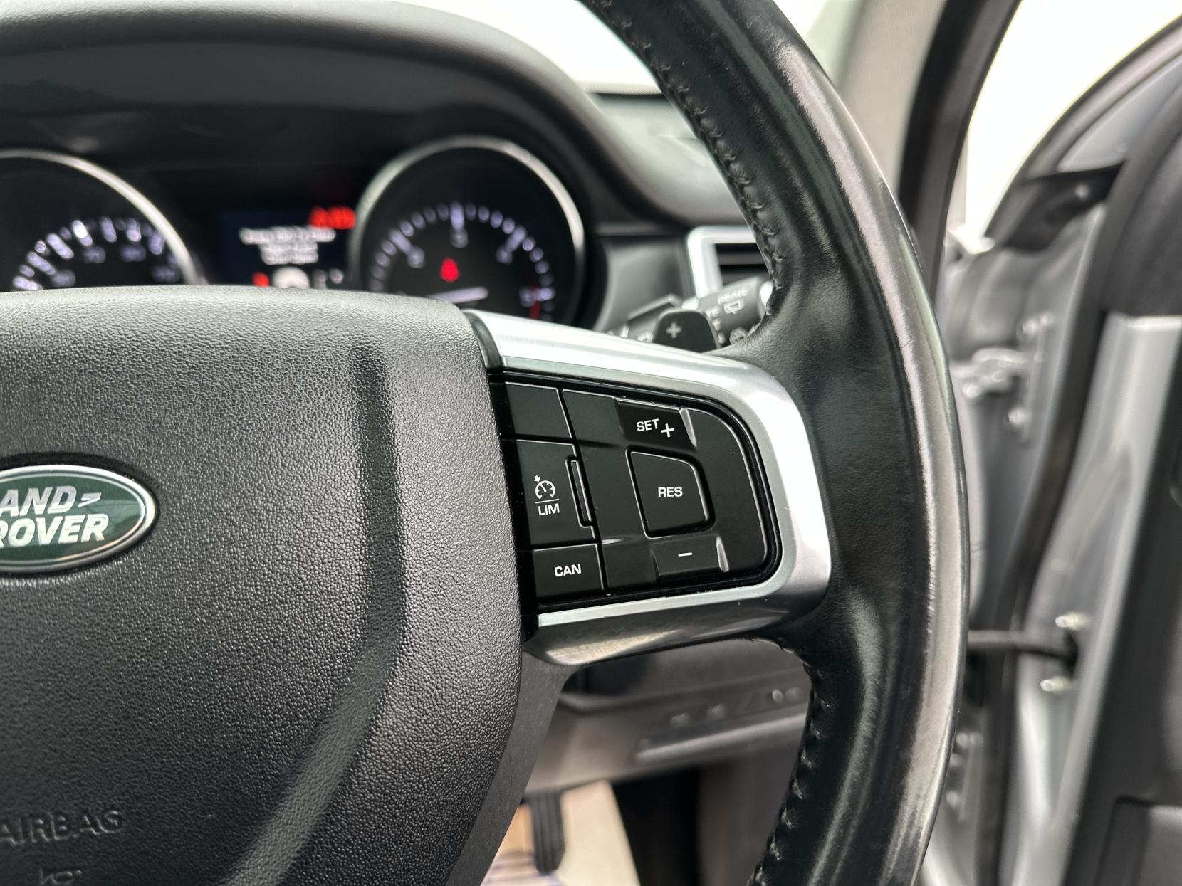 Land Rover Discovery Sport 2.0 TD4 HSE Black SUV 5dr Diesel Auto 4WD Euro 6 (s/s) (180 ps)