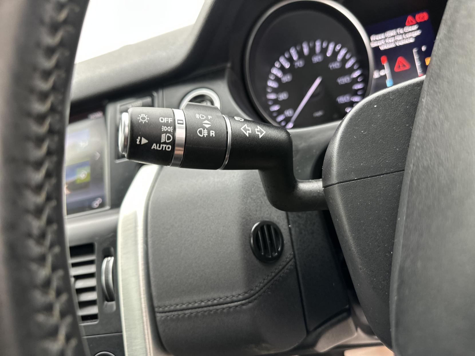 Land Rover Discovery Sport 2.0 TD4 HSE Black SUV 5dr Diesel Auto 4WD Euro 6 (s/s) (180 ps)