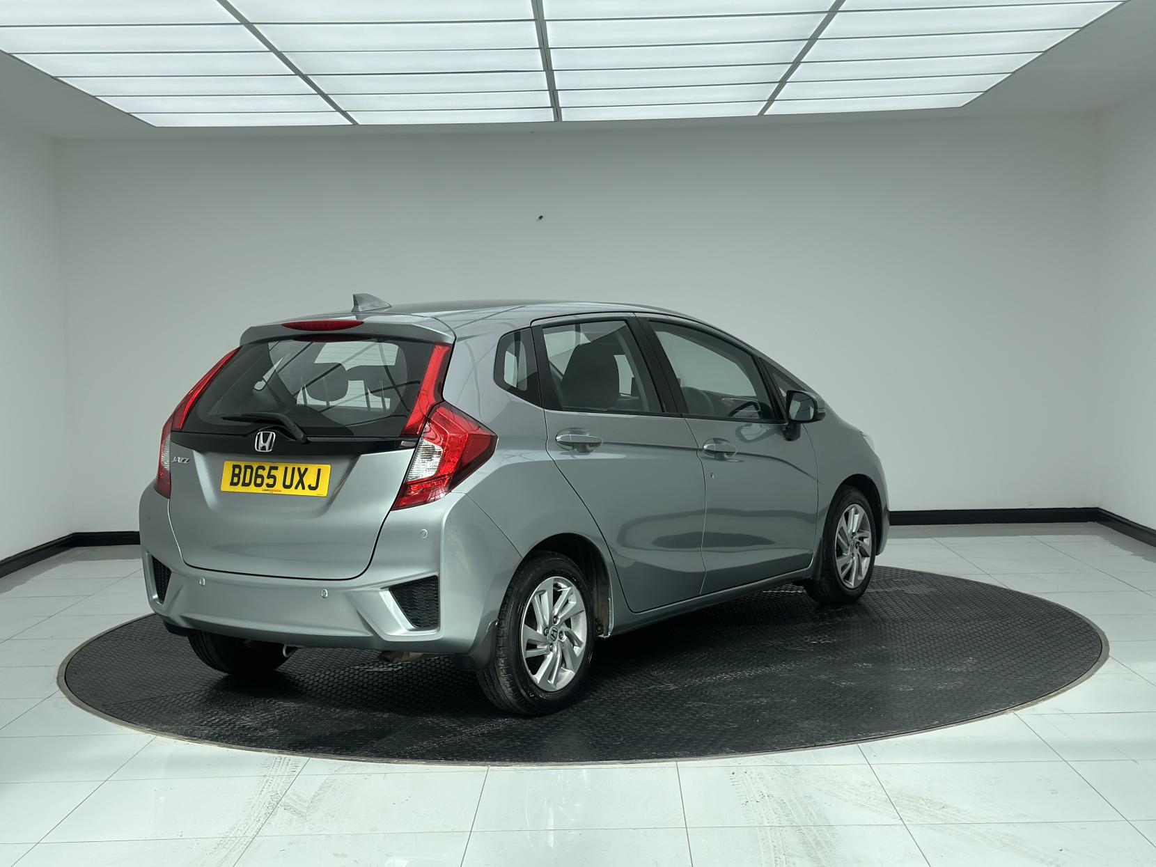 Honda Jazz 1.3 i-VTEC SE Hatchback 5dr Petrol CVT Euro 6 (s/s) (102 ps)