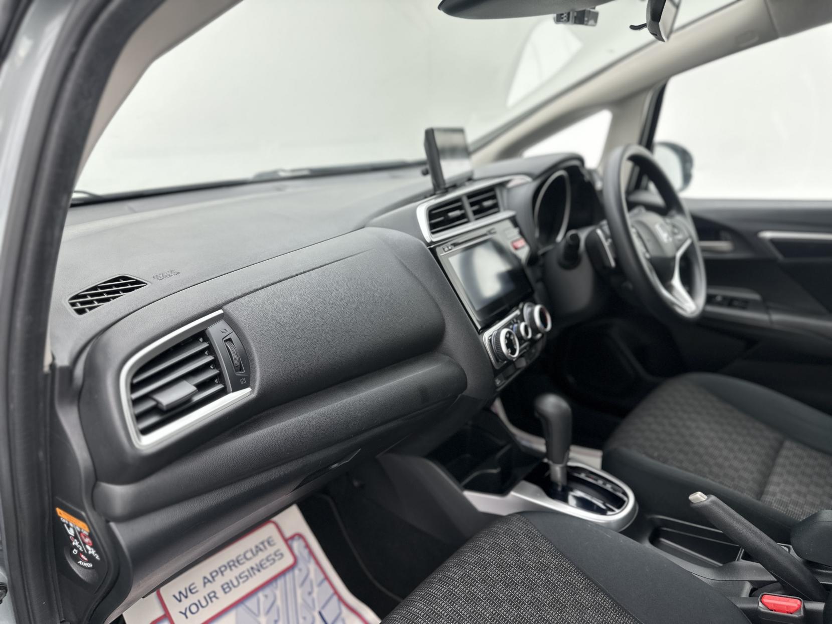 Honda Jazz 1.3 i-VTEC SE Hatchback 5dr Petrol CVT Euro 6 (s/s) (102 ps)