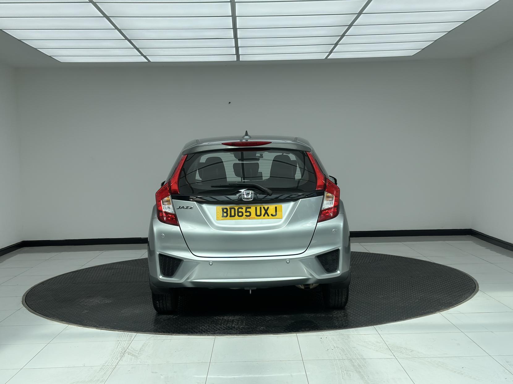 Honda Jazz 1.3 i-VTEC SE Hatchback 5dr Petrol CVT Euro 6 (s/s) (102 ps)