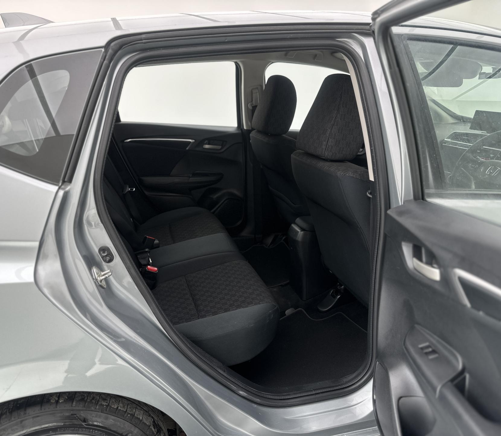 Honda Jazz 1.3 i-VTEC SE Hatchback 5dr Petrol CVT Euro 6 (s/s) (102 ps)