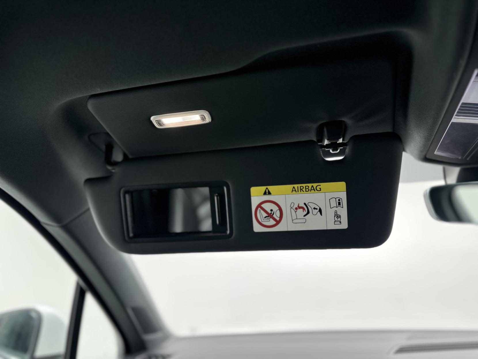 Volkswagen Touareg 3.0 TDI V6 R-Line SUV 5dr Diesel Tiptronic 4Motion Euro 6 (s/s) (231 ps)