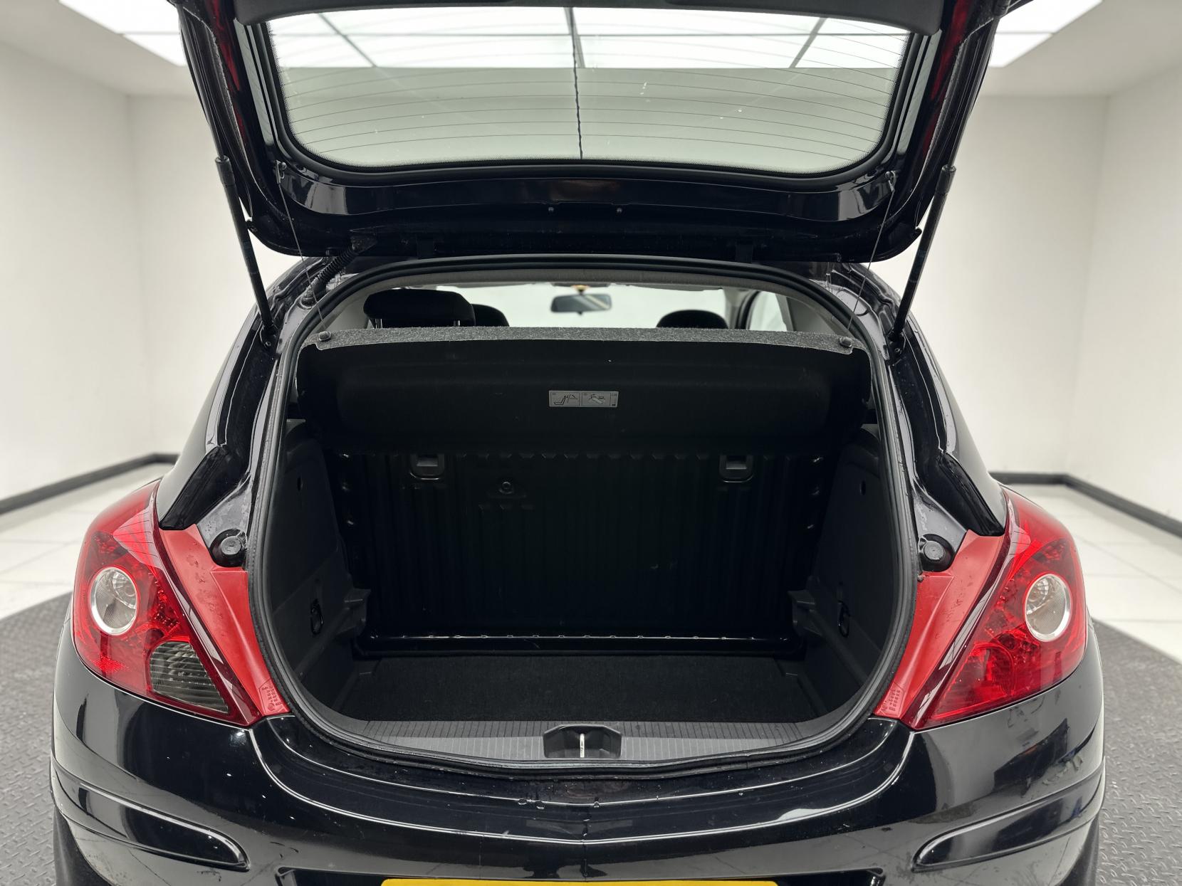 Vauxhall Corsa 1.2 16V Excite Hatchback 3dr Petrol Manual Euro 5 (A/C) (85 ps)