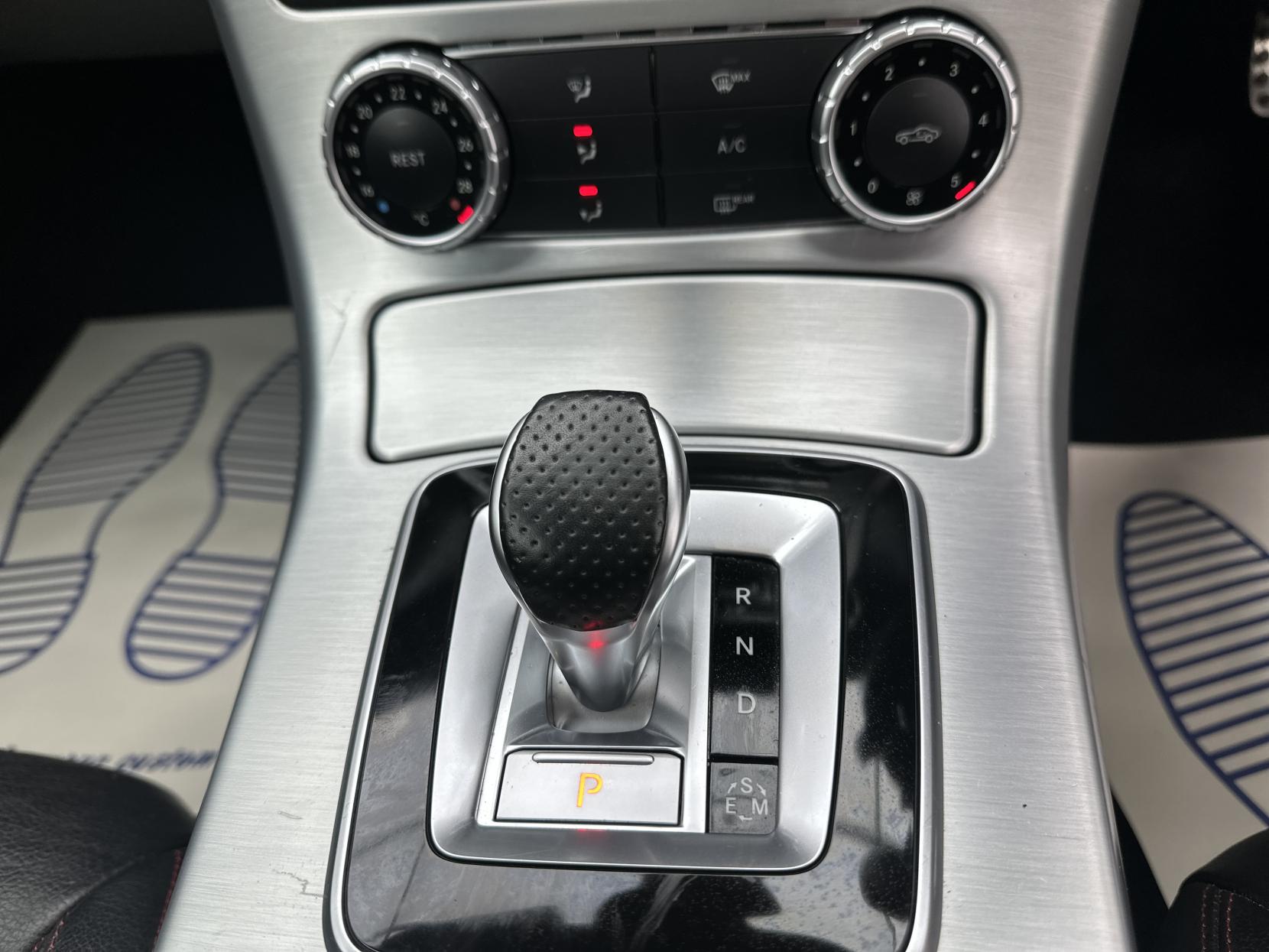 Mercedes-Benz SLK 2.1 SLK250d AMG Sport Convertible 2dr Diesel G-Tronic Euro 6 (s/s) (204 ps)