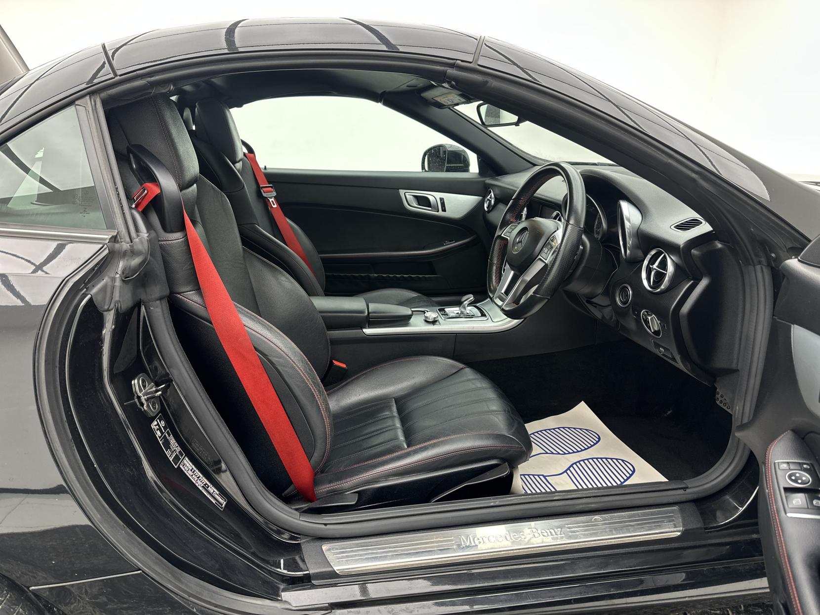 Mercedes-Benz SLK 2.1 SLK250d AMG Sport Convertible 2dr Diesel G-Tronic Euro 6 (s/s) (204 ps)