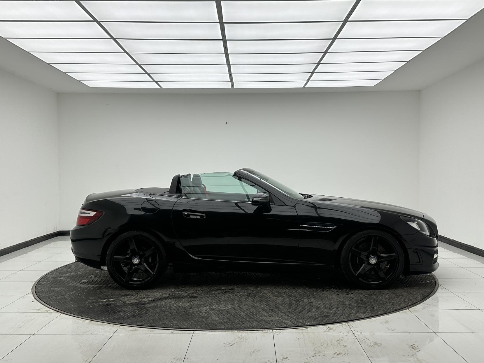 Mercedes-Benz SLK 2.1 SLK250d AMG Sport Convertible 2dr Diesel G-Tronic Euro 6 (s/s) (204 ps)