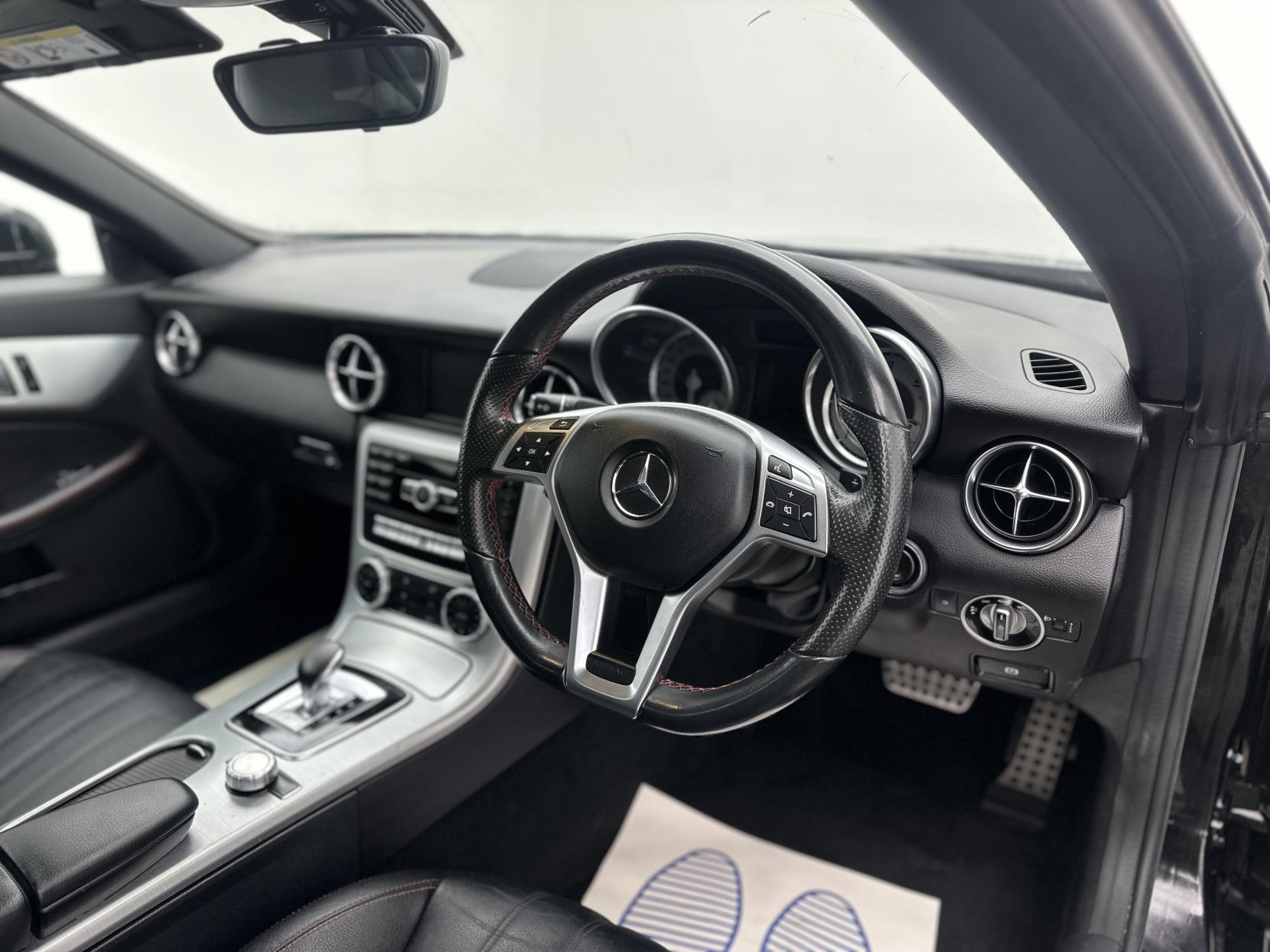 Mercedes-Benz SLK 2.1 SLK250d AMG Sport Convertible 2dr Diesel G-Tronic Euro 6 (s/s) (204 ps)