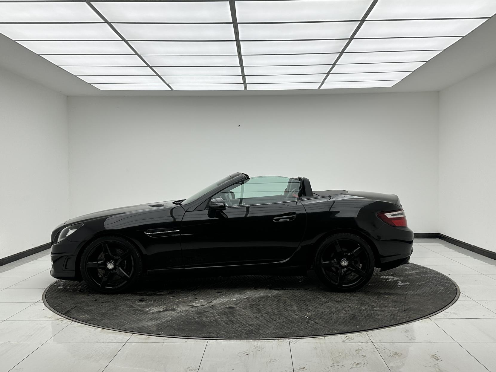 Mercedes-Benz SLK 2.1 SLK250d AMG Sport Convertible 2dr Diesel G-Tronic Euro 6 (s/s) (204 ps)