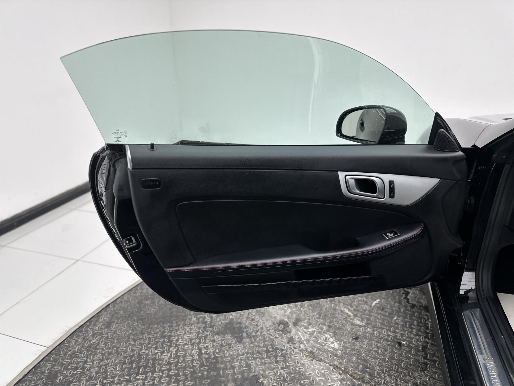 Mercedes-Benz SLK 2.1 SLK250d AMG Sport Convertible 2dr Diesel G-Tronic Euro 6 (s/s) (204 ps)