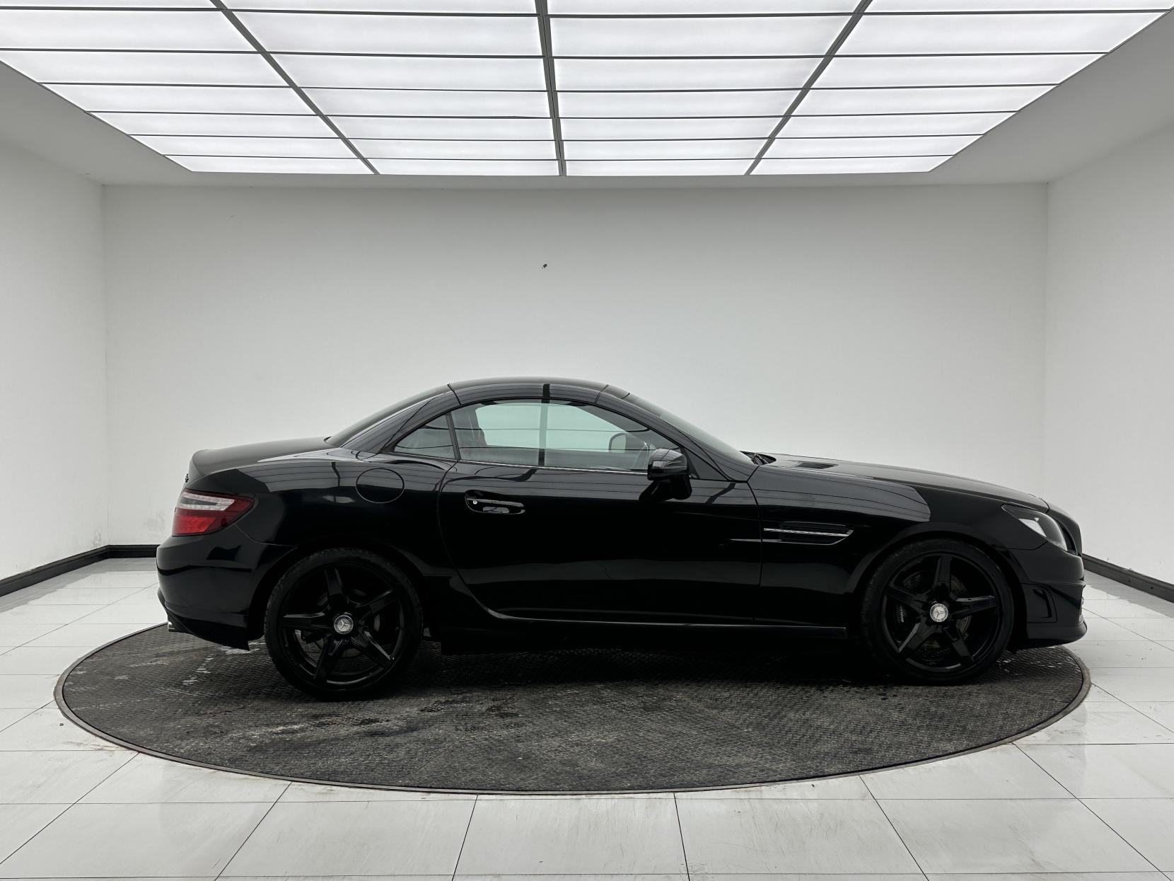 Mercedes-Benz SLK 2.1 SLK250d AMG Sport Convertible 2dr Diesel G-Tronic Euro 6 (s/s) (204 ps)