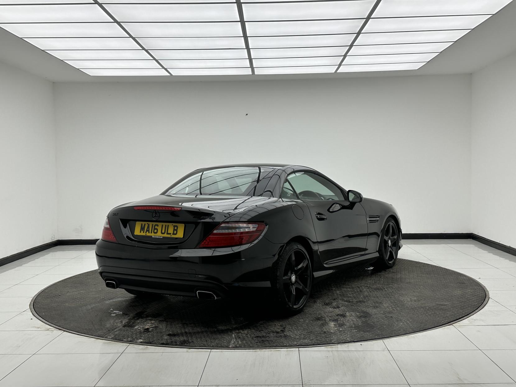 Mercedes-Benz SLK 2.1 SLK250d AMG Sport Convertible 2dr Diesel G-Tronic Euro 6 (s/s) (204 ps)
