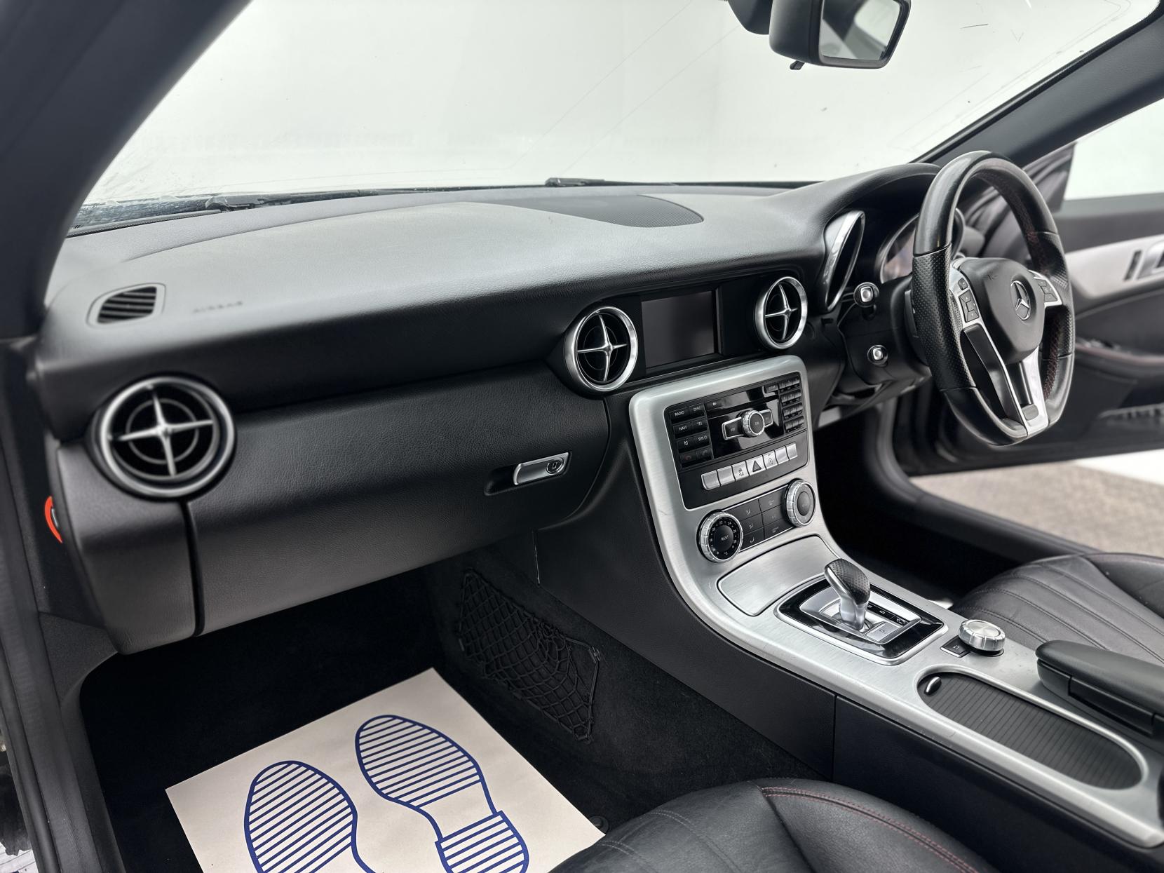 Mercedes-Benz SLK 2.1 SLK250d AMG Sport Convertible 2dr Diesel G-Tronic Euro 6 (s/s) (204 ps)