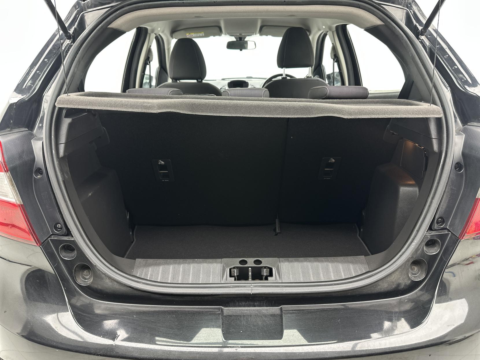 Ford Ka+ 1.2 Ti-VCT Zetec Hatchback 5dr Petrol Manual Euro 6 (70 ps)