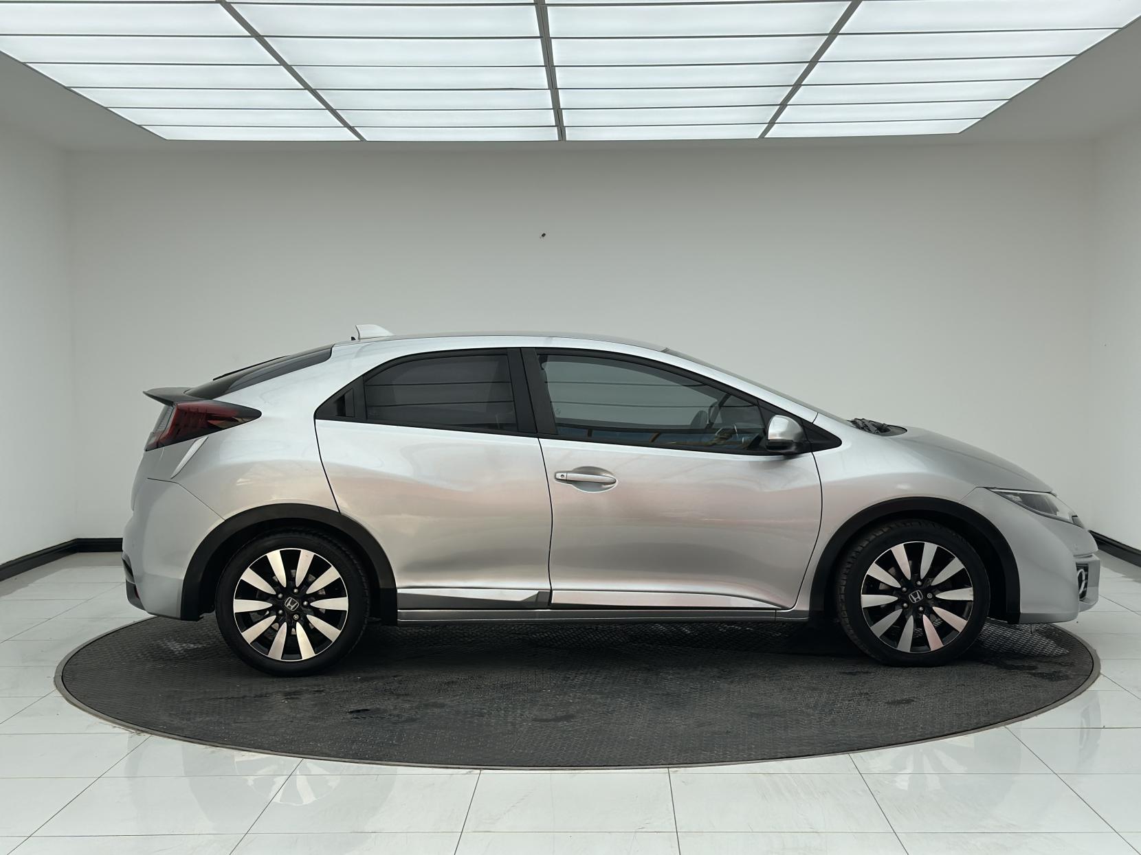 Honda Civic 1.8 i-VTEC SE Plus Hatchback 5dr Petrol Auto Euro 6 (142 ps)