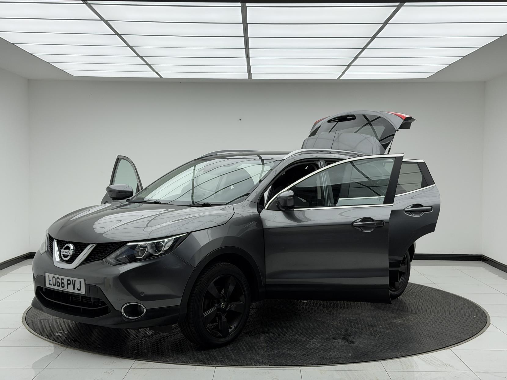 Nissan Qashqai 1.2 DIG-T N-Connecta SUV 5dr Petrol XTRON 2WD Euro 6 (s/s) (115 ps)