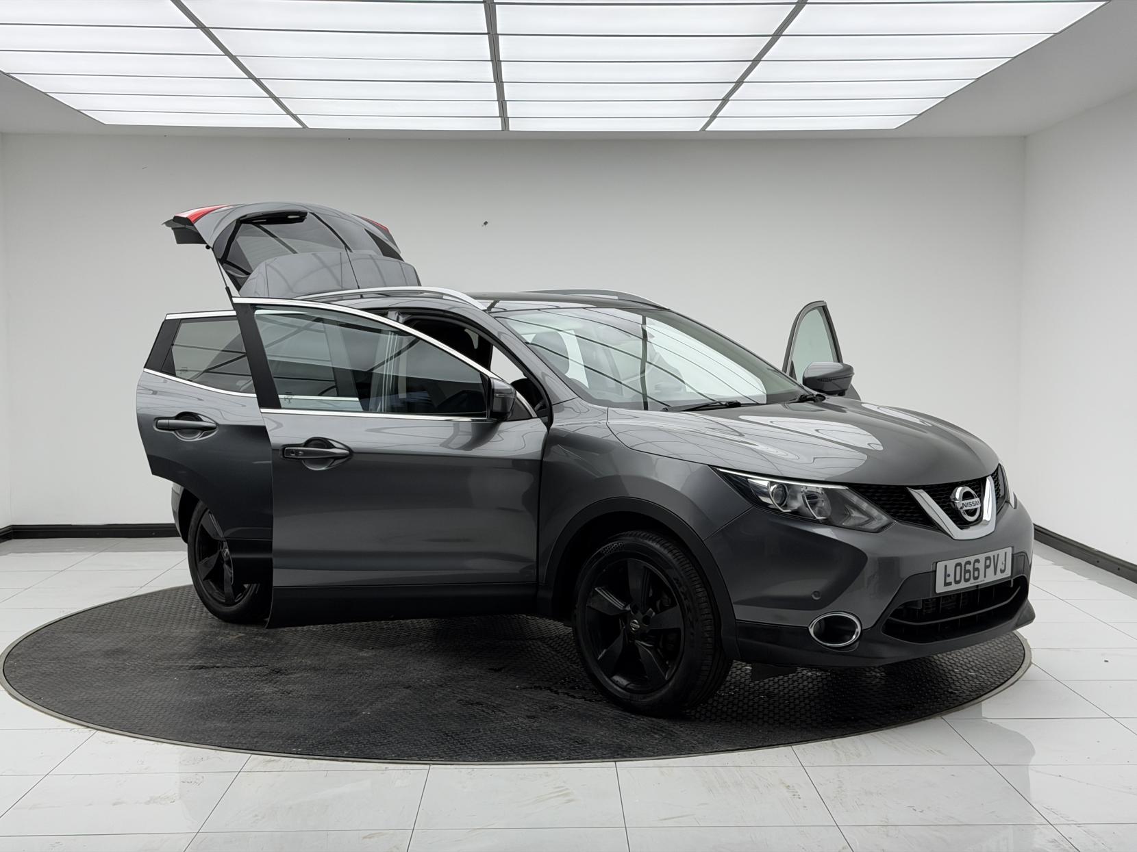 Nissan Qashqai 1.2 DIG-T N-Connecta SUV 5dr Petrol XTRON 2WD Euro 6 (s/s) (115 ps)