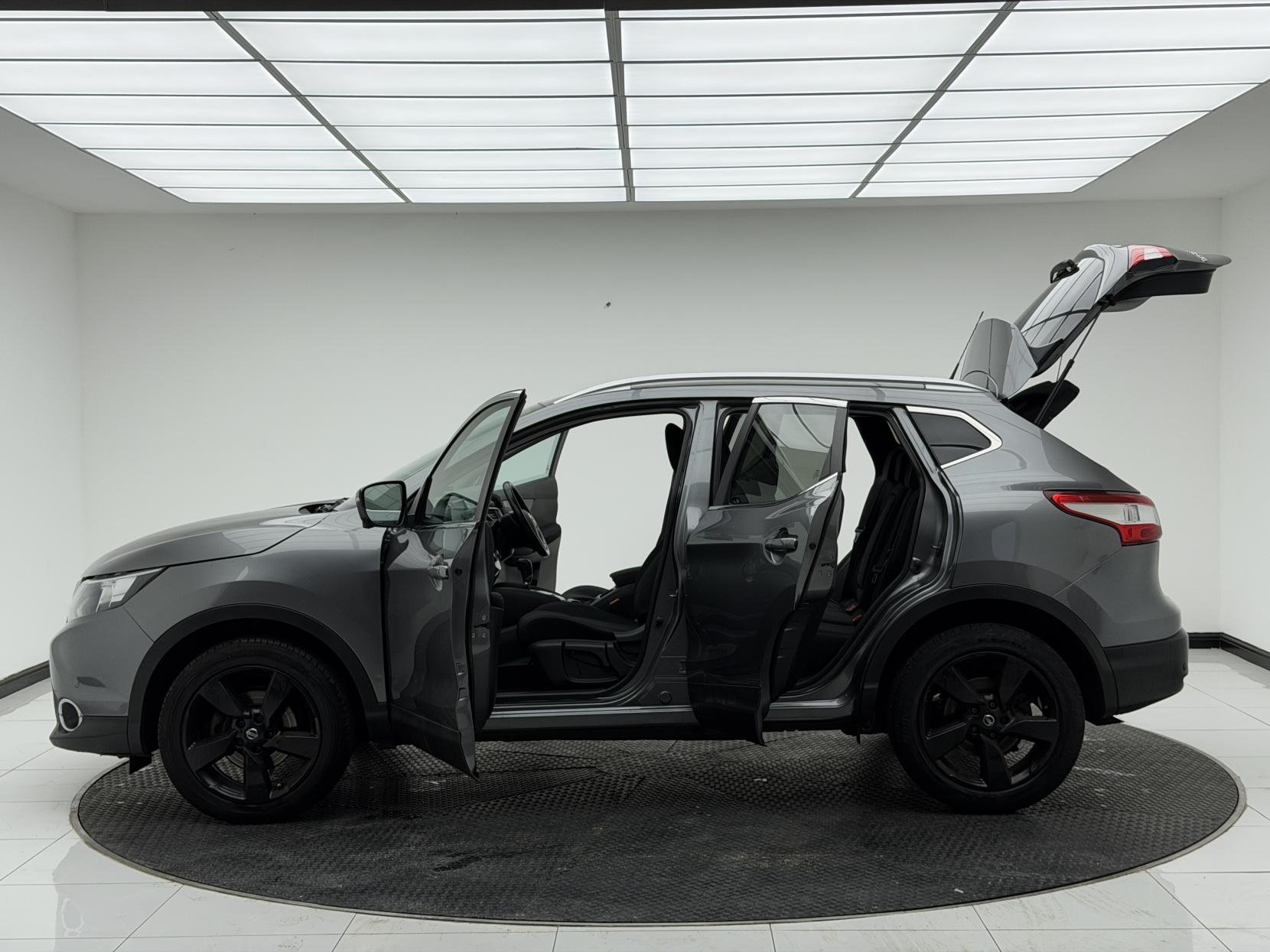 Nissan Qashqai 1.2 DIG-T N-Connecta SUV 5dr Petrol XTRON 2WD Euro 6 (s/s) (115 ps)