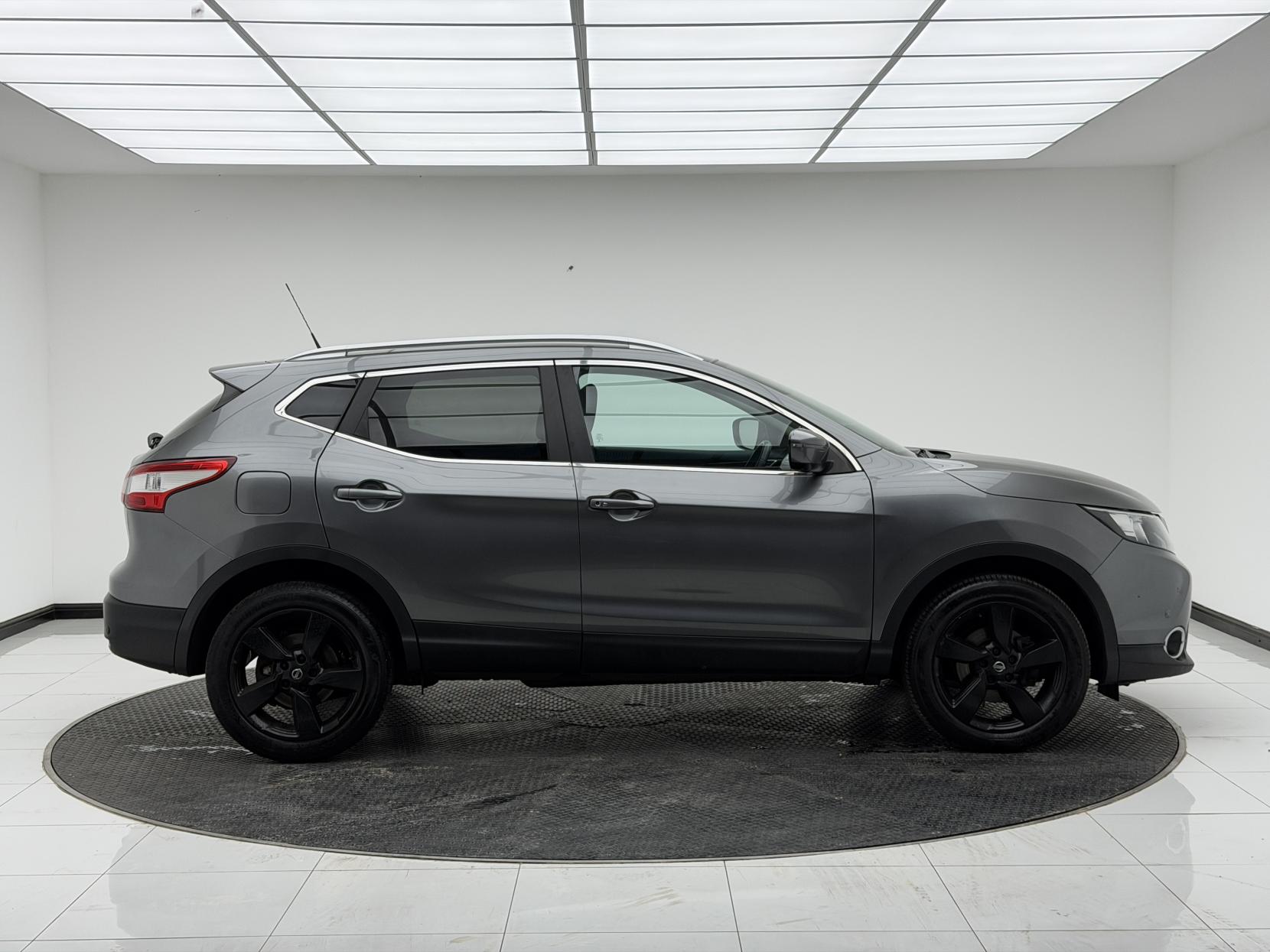 Nissan Qashqai 1.2 DIG-T N-Connecta SUV 5dr Petrol XTRON 2WD Euro 6 (s/s) (115 ps)