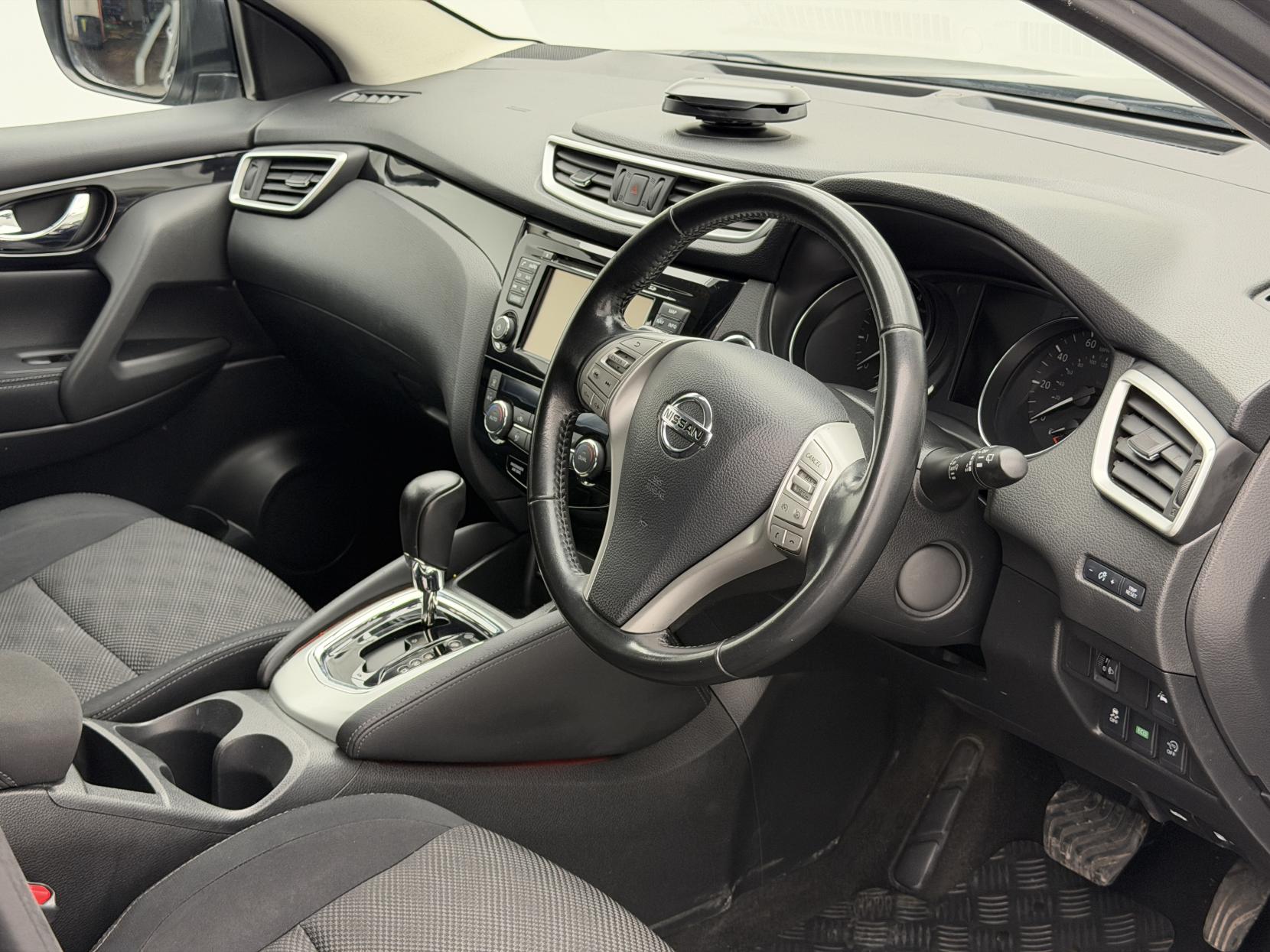 Nissan Qashqai 1.2 DIG-T N-Connecta SUV 5dr Petrol XTRON 2WD Euro 6 (s/s) (115 ps)