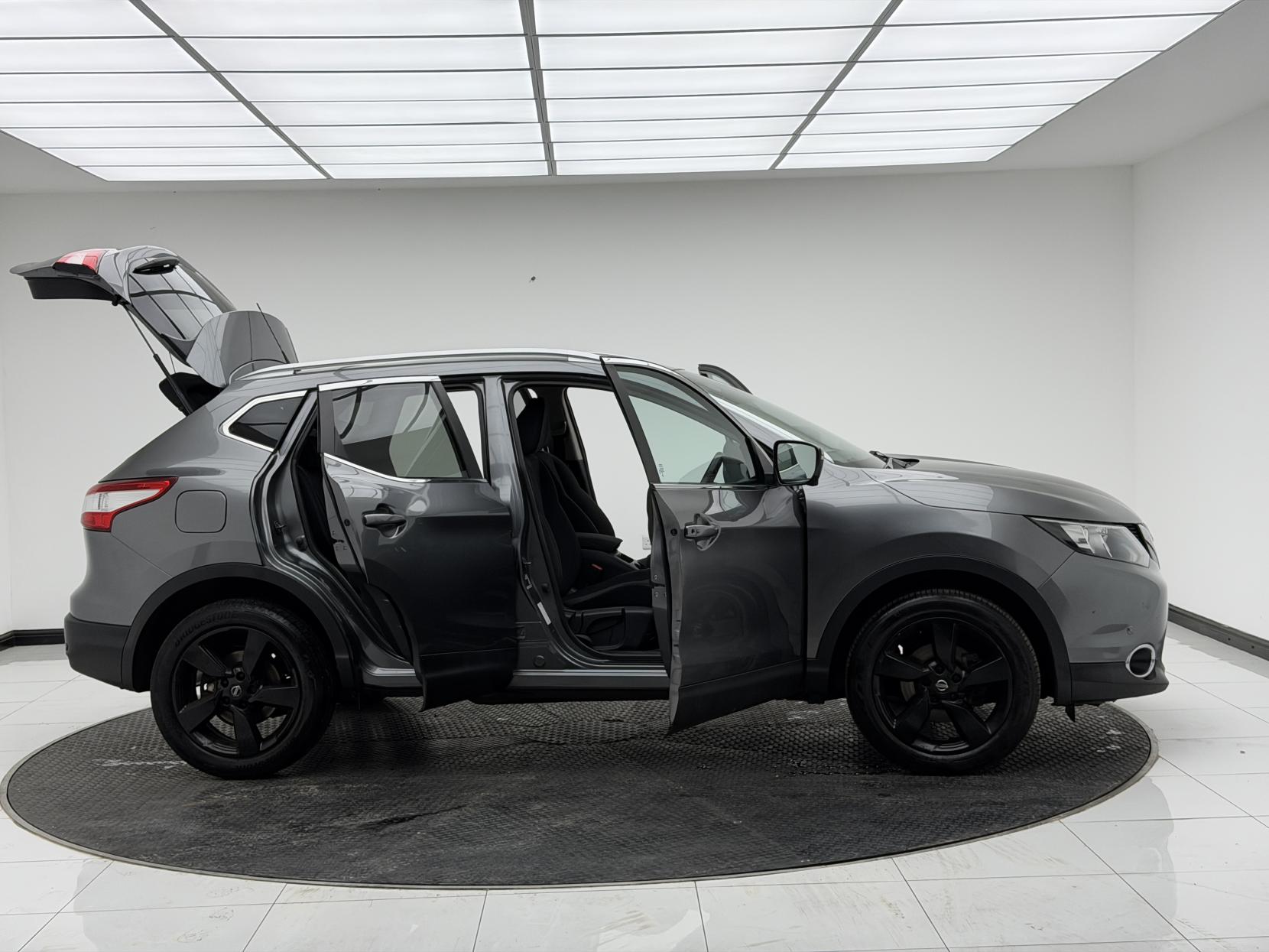 Nissan Qashqai 1.2 DIG-T N-Connecta SUV 5dr Petrol XTRON 2WD Euro 6 (s/s) (115 ps)