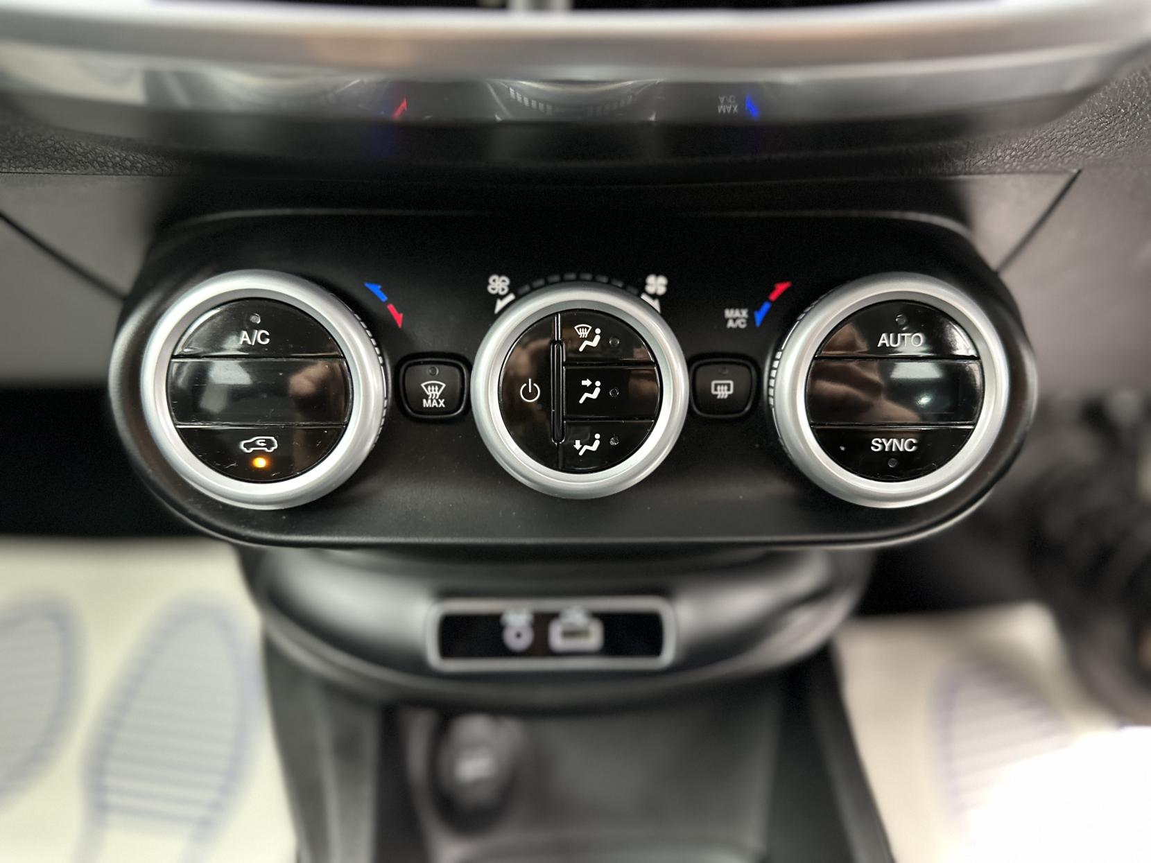 Fiat 500X 1.4 MultiAir Pop Star SUV 5dr Petrol DCT Euro 6 (s/s) (140 ps)