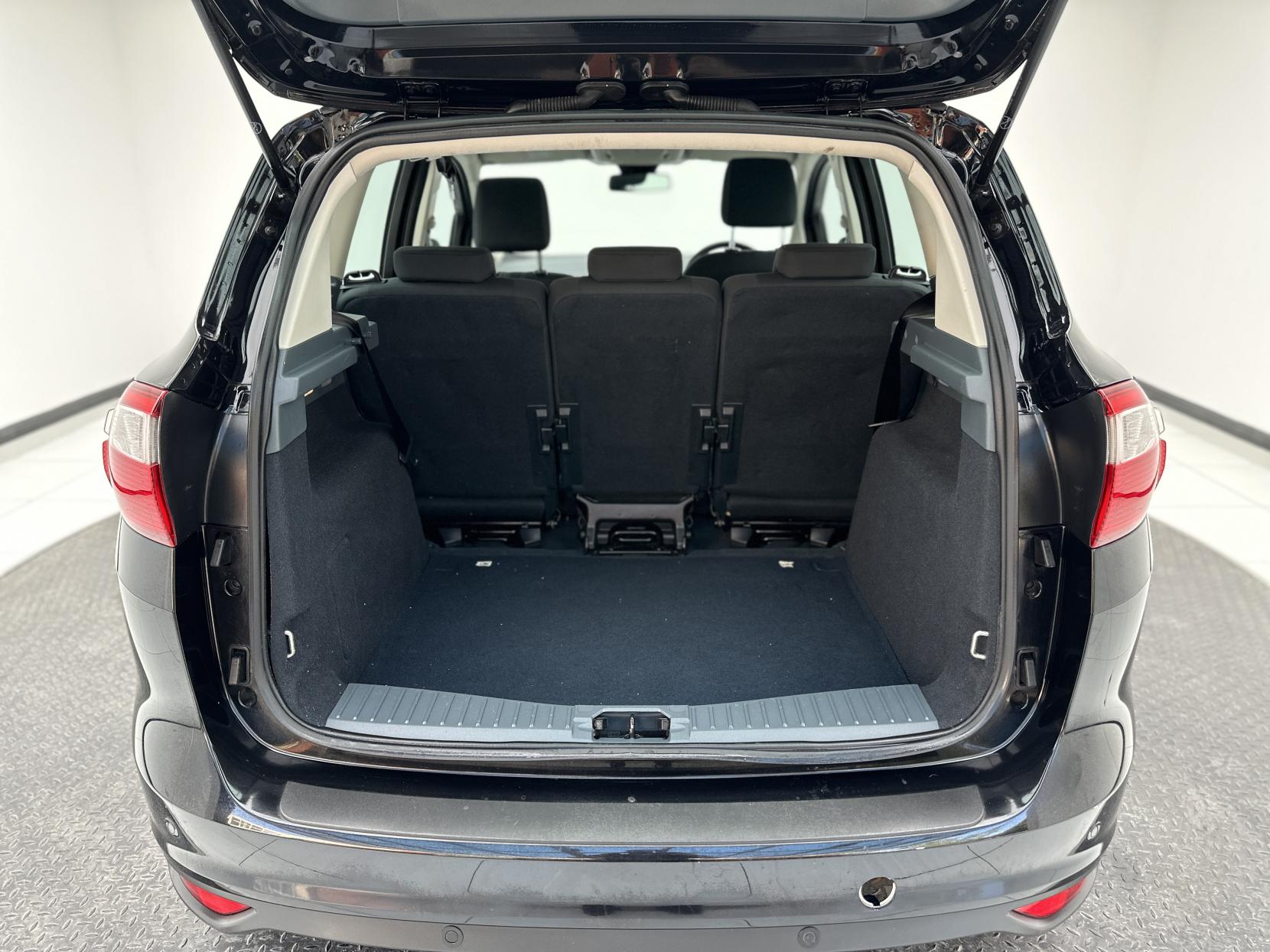 Ford C-Max 2.0 TDCi Titanium MPV 5dr Diesel Powershift Euro 5 (140 ps)