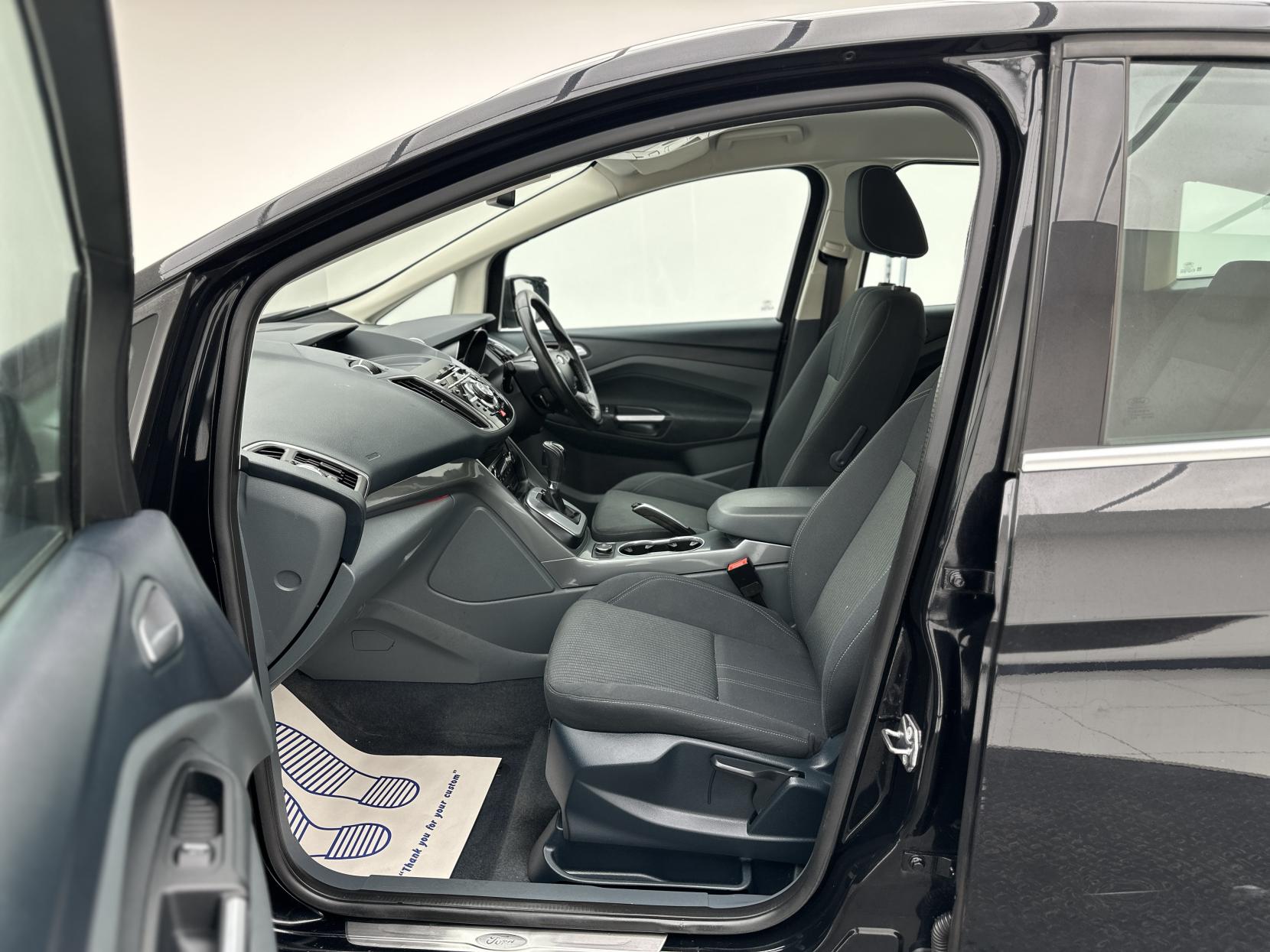 Ford C-Max 2.0 TDCi Titanium MPV 5dr Diesel Powershift Euro 5 (140 ps)