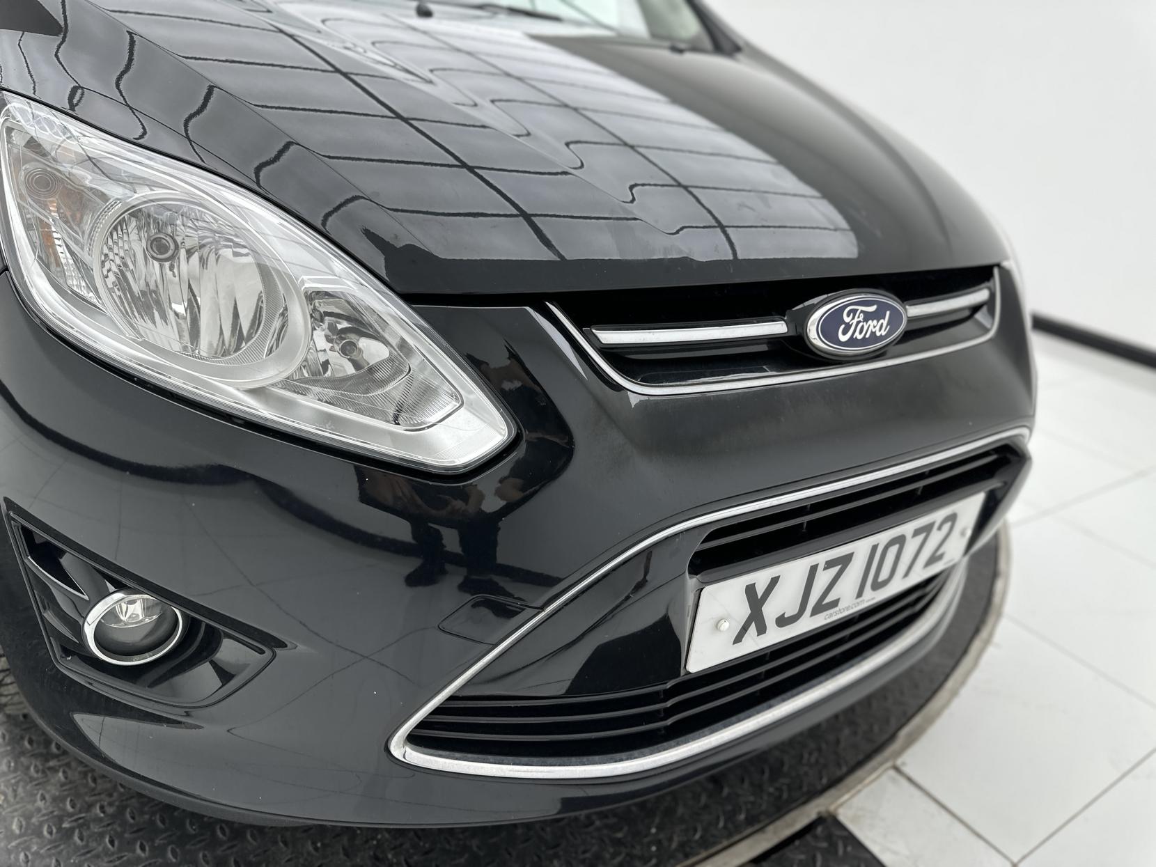 Ford C-Max 2.0 TDCi Titanium MPV 5dr Diesel Powershift Euro 5 (140 ps)