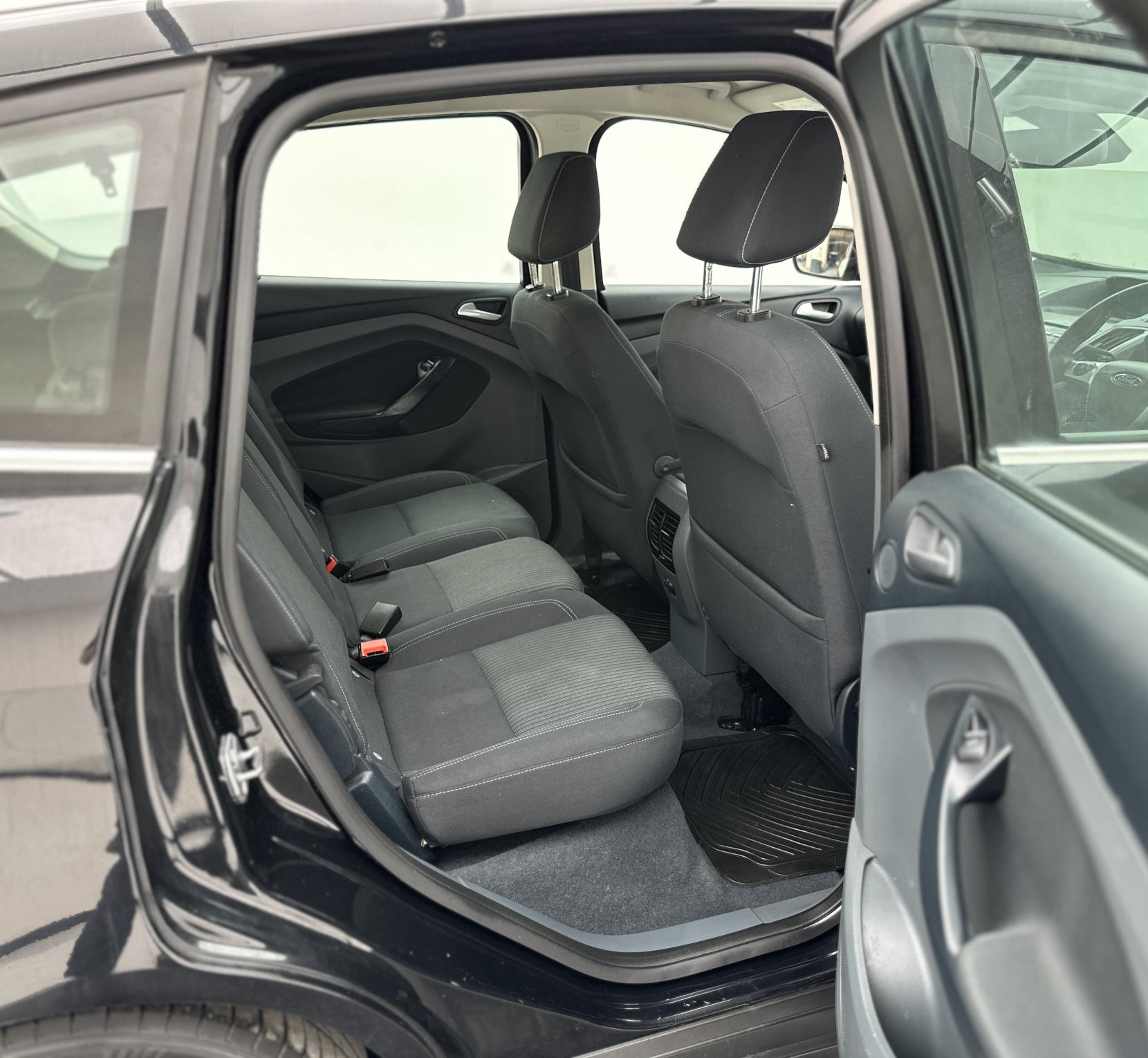 Ford C-Max 2.0 TDCi Titanium MPV 5dr Diesel Powershift Euro 5 (140 ps)
