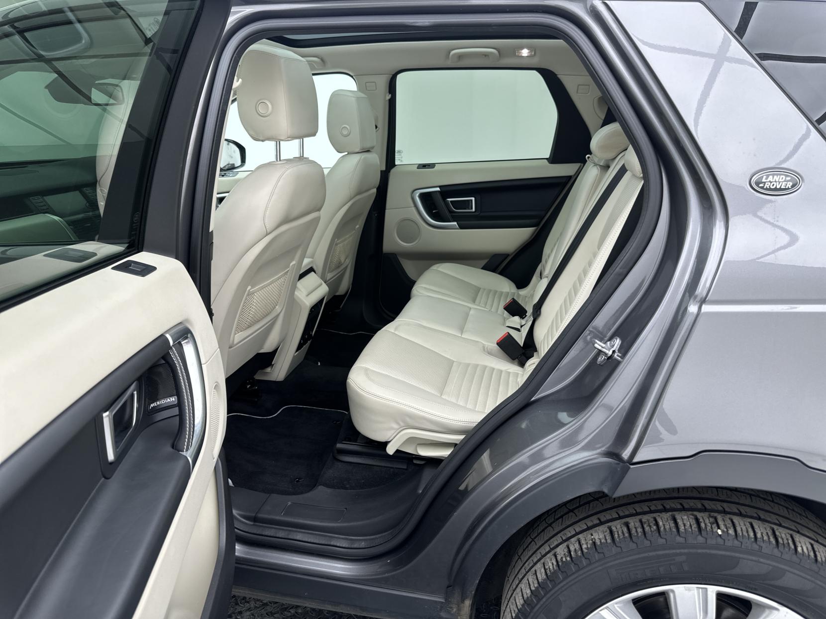 Land Rover Discovery Sport 2.0 TD4 HSE Luxury SUV 5dr Diesel Auto 4WD Euro 6 (s/s) (180 ps)