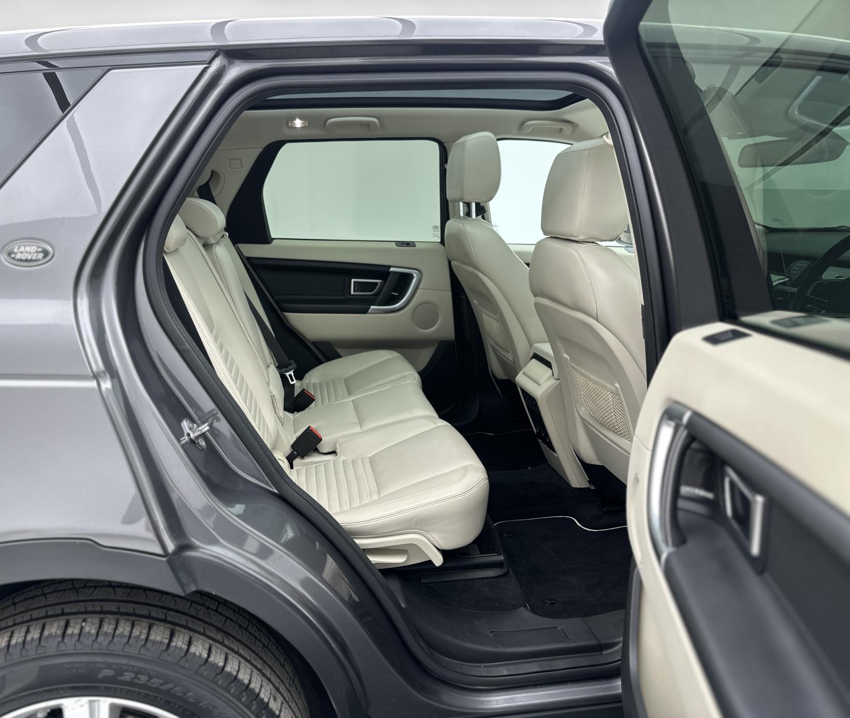 Land Rover Discovery Sport 2.0 TD4 HSE Luxury SUV 5dr Diesel Auto 4WD Euro 6 (s/s) (180 ps)