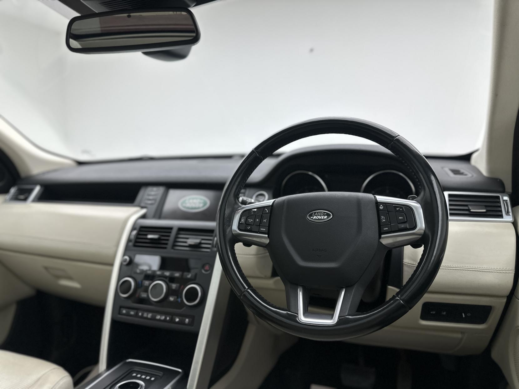 Land Rover Discovery Sport 2.0 TD4 HSE Luxury SUV 5dr Diesel Auto 4WD Euro 6 (s/s) (180 ps)