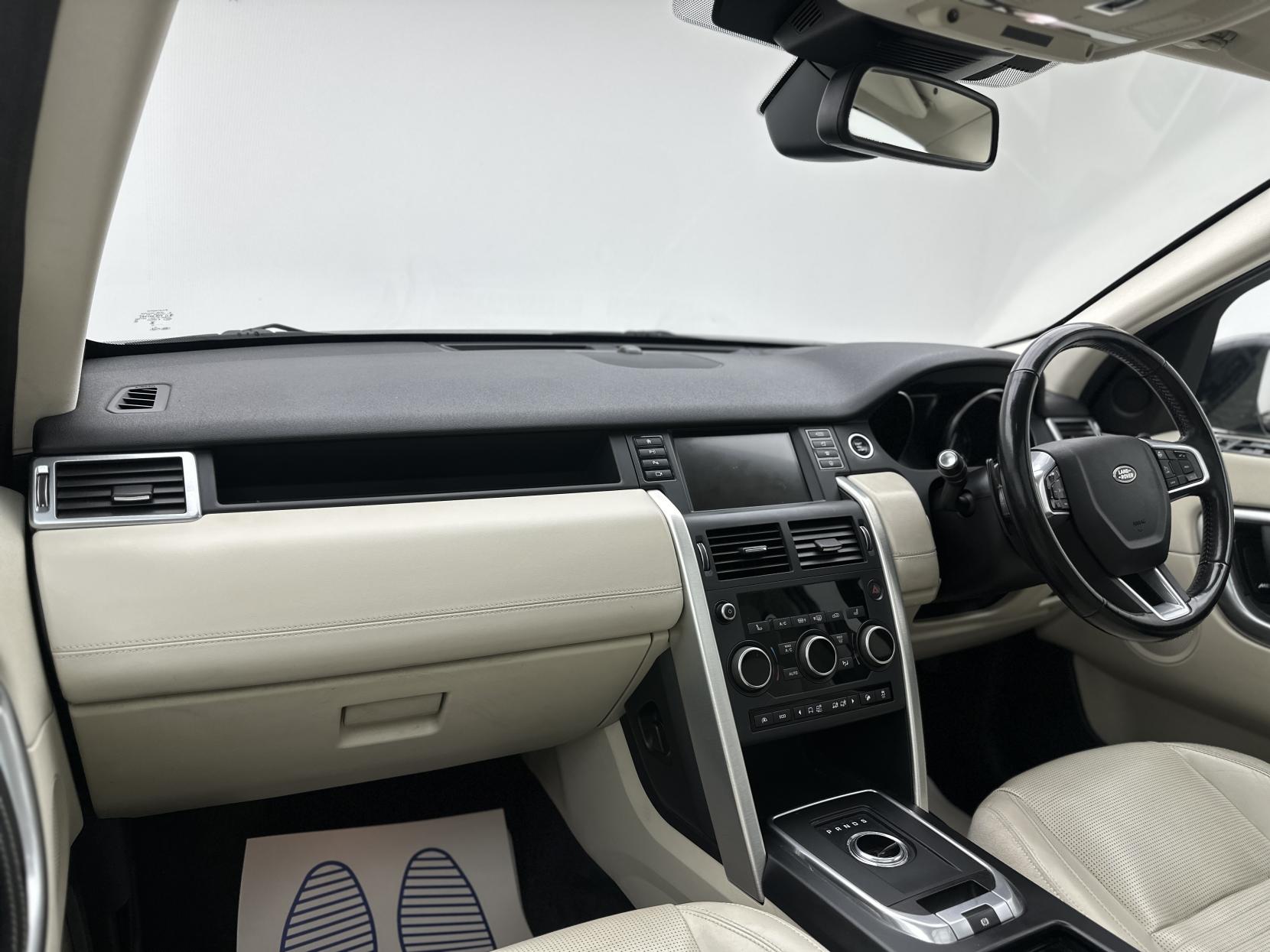 Land Rover Discovery Sport 2.0 TD4 HSE Luxury SUV 5dr Diesel Auto 4WD Euro 6 (s/s) (180 ps)