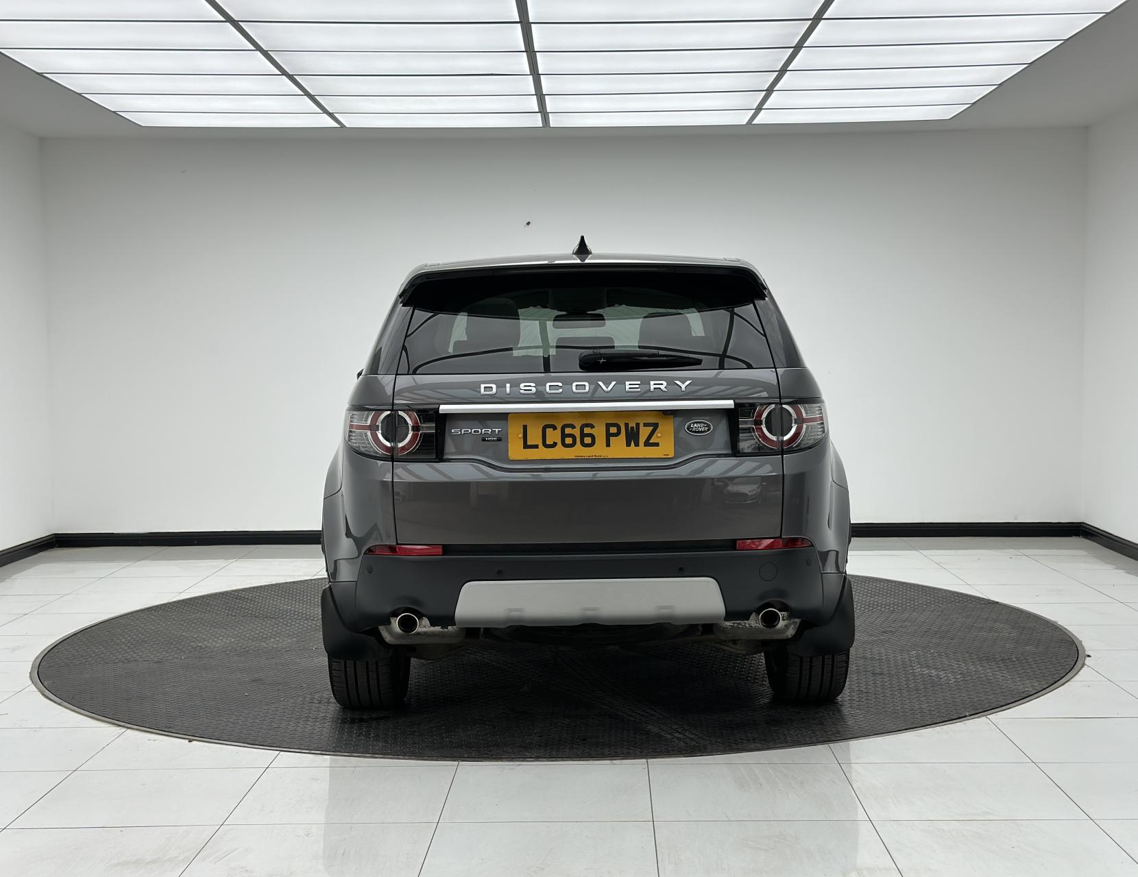 Land Rover Discovery Sport 2.0 TD4 HSE Luxury SUV 5dr Diesel Auto 4WD Euro 6 (s/s) (180 ps)